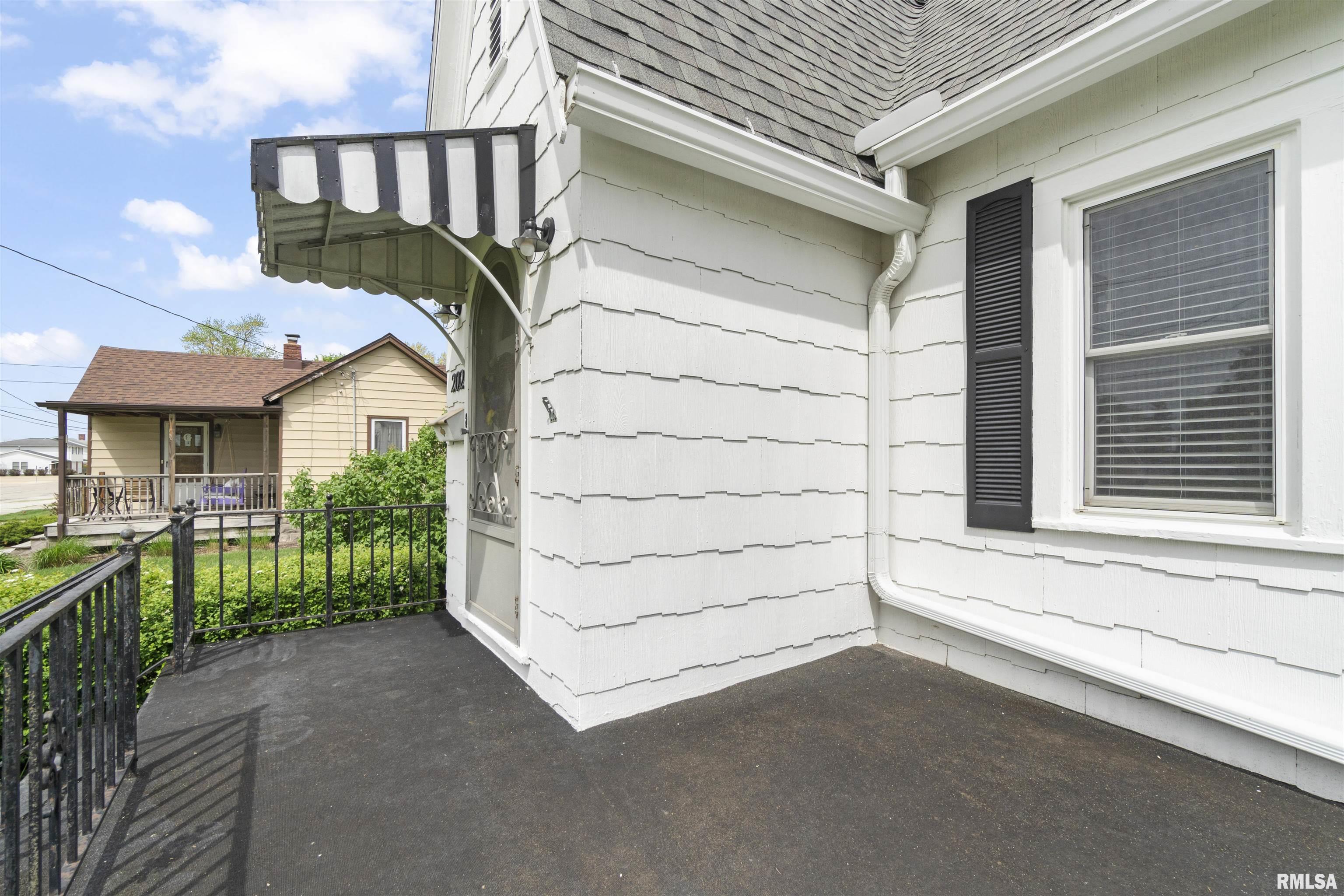 202 W Robinson Street, Goodfield, Illinois image 8