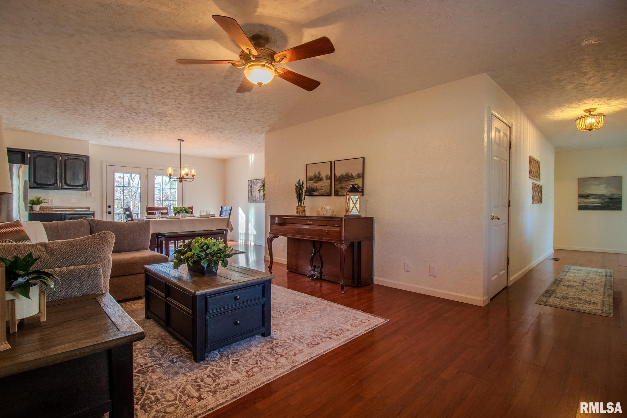 1065 Crystal Road, West Frankfort, Illinois image 6