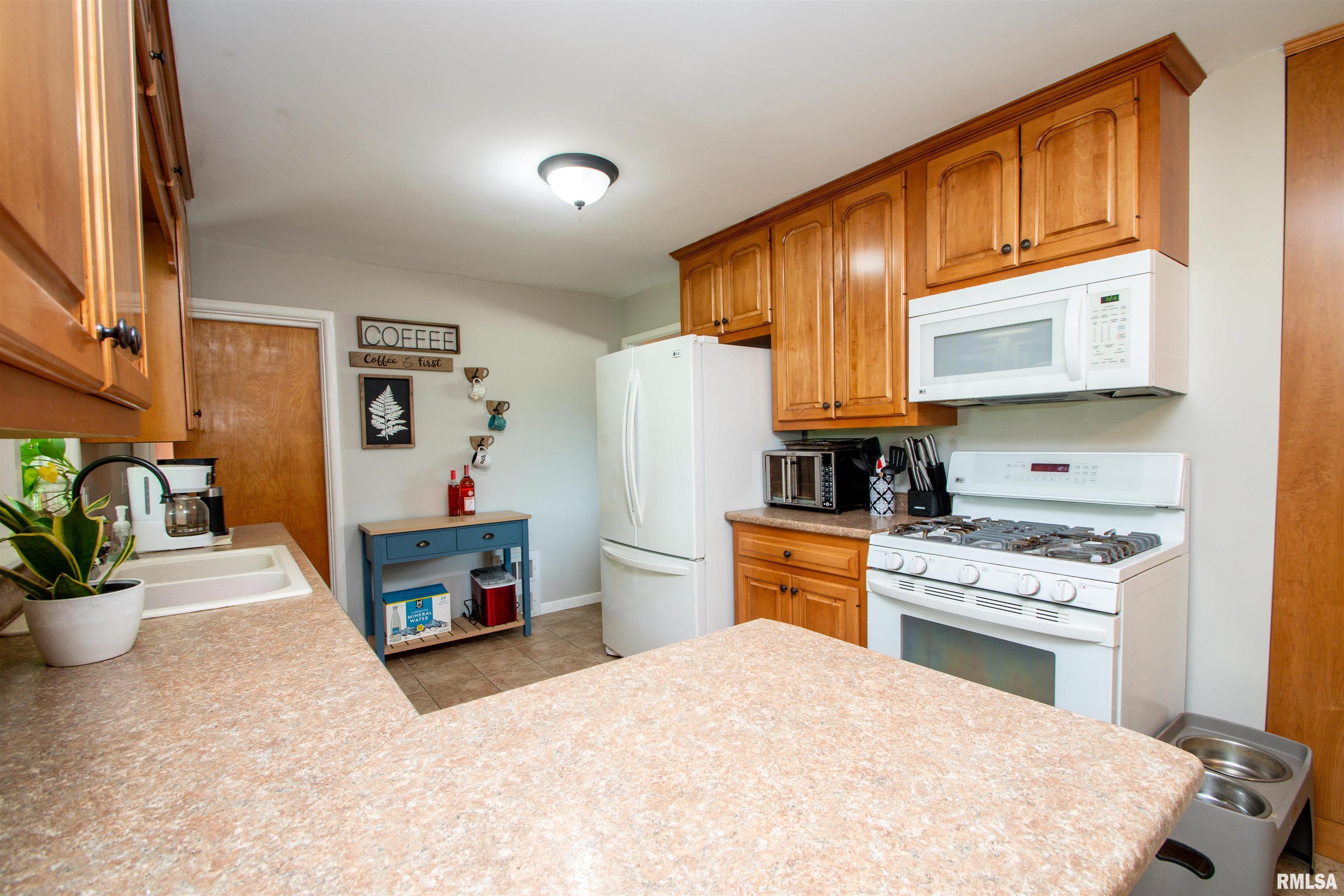 116 Sunset Lane, Germantown Hills, Illinois image 14
