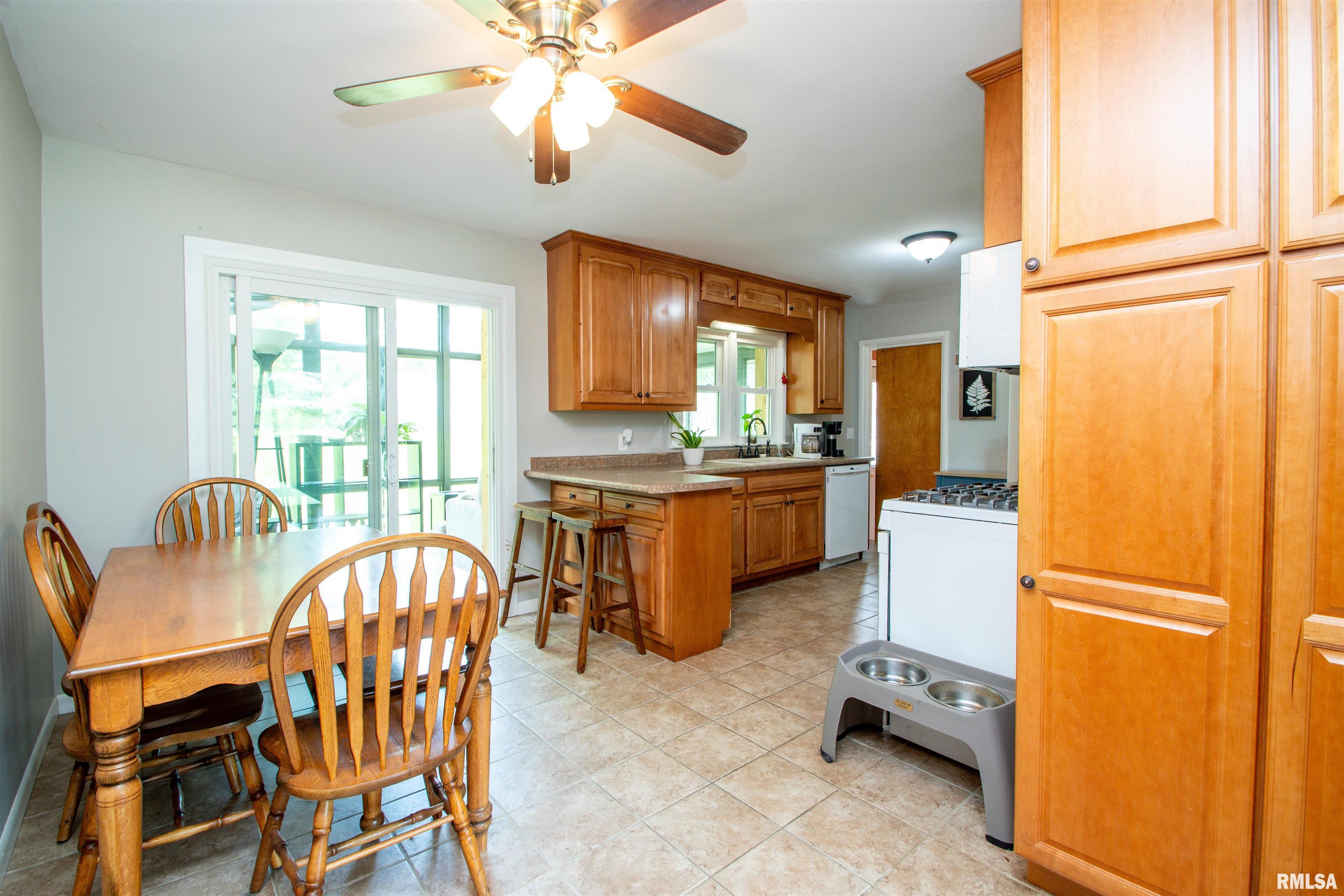 116 Sunset Lane, Germantown Hills, Illinois image 15