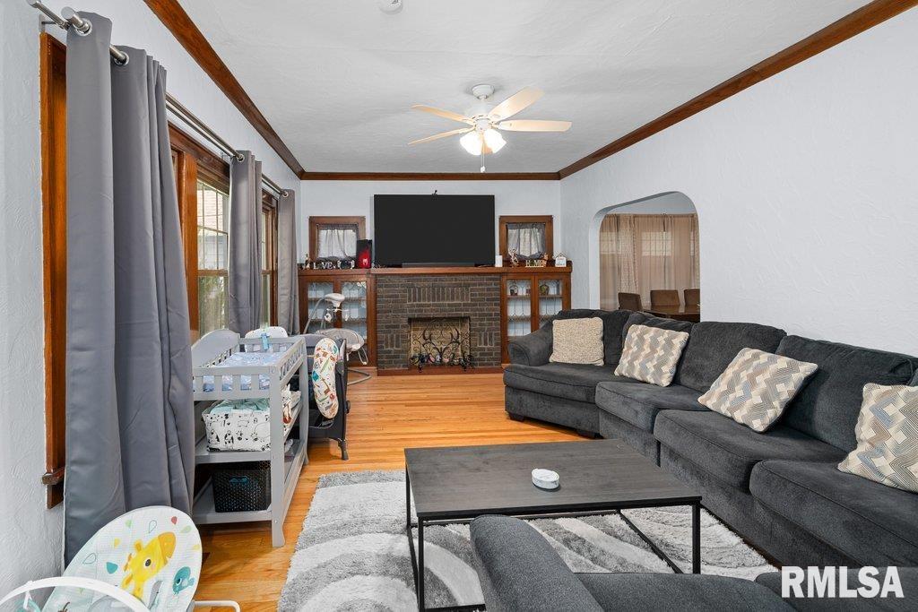 2531 5th Street, Moline, Illinois image 5