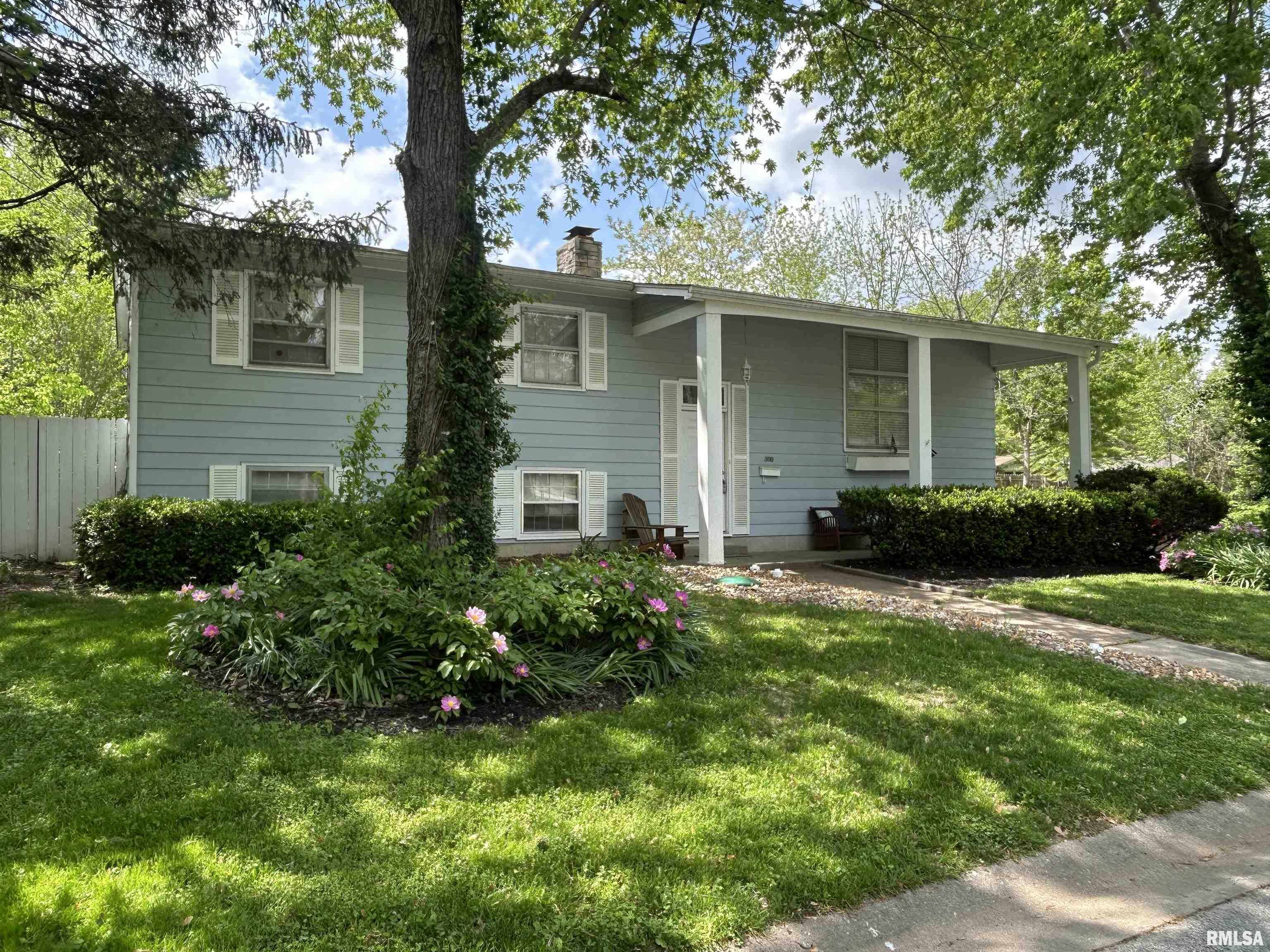 300 S Eason Drive, Carbondale, Illinois image 2