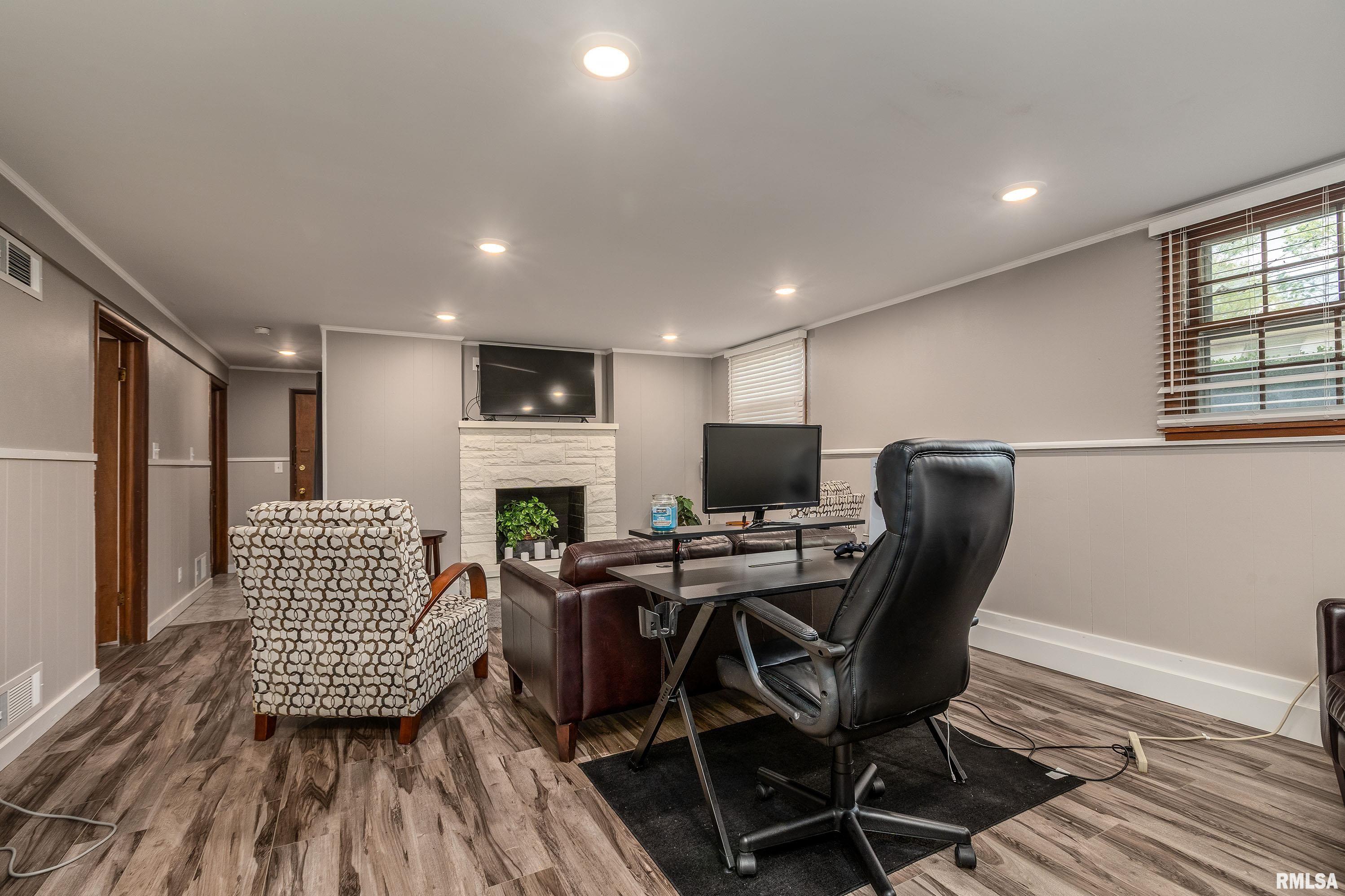 300 S Eason Drive, Carbondale, Illinois image 25