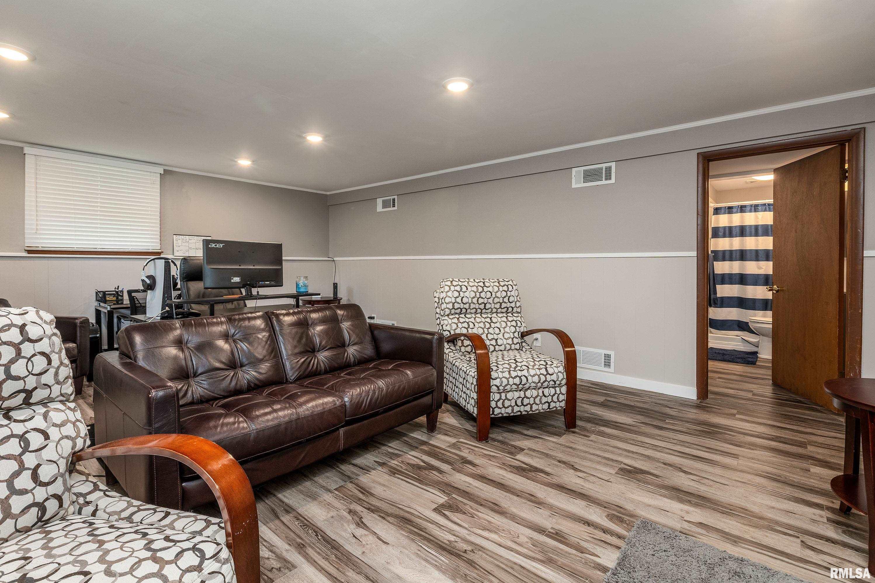 300 S Eason Drive, Carbondale, Illinois image 26
