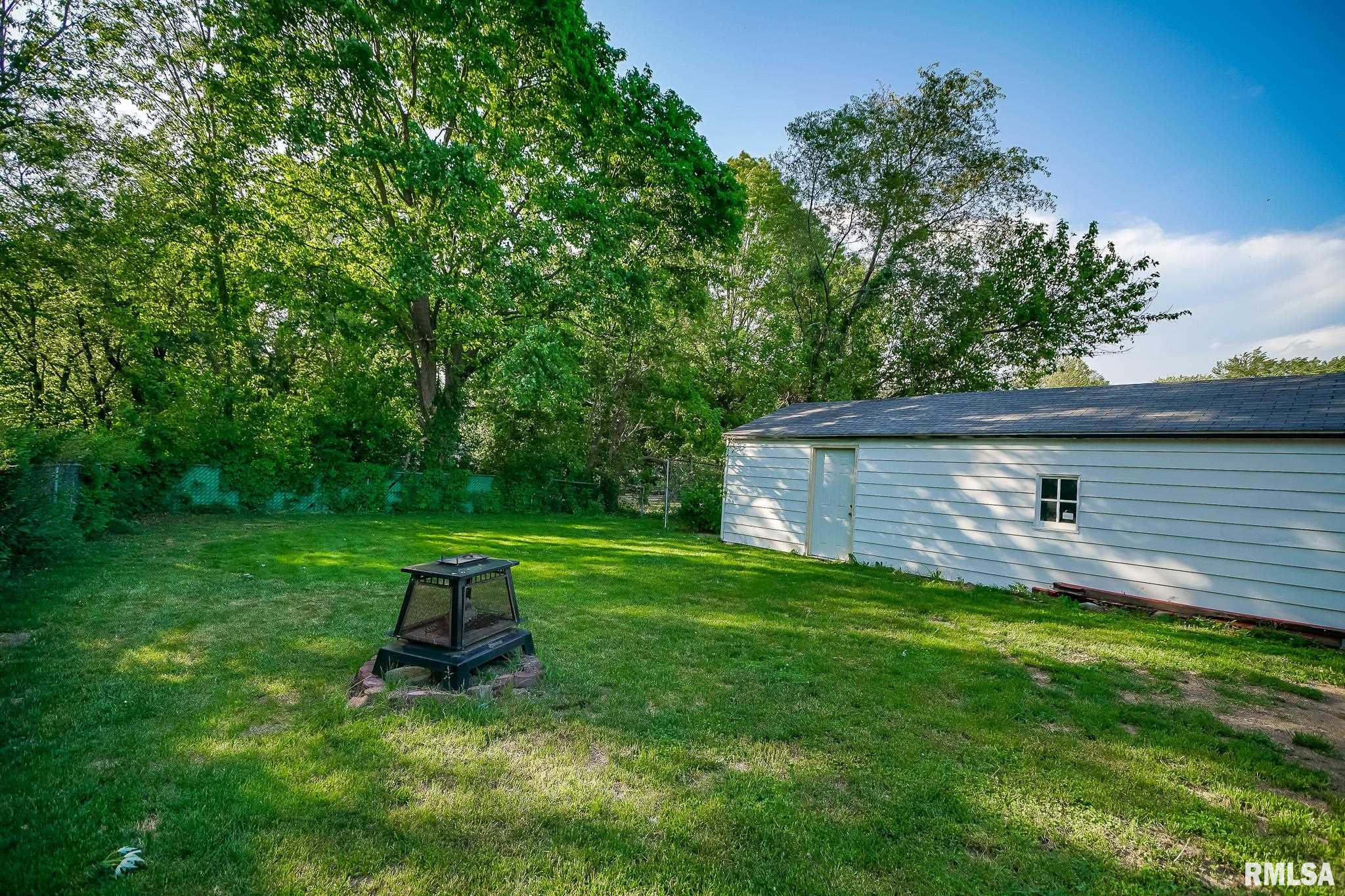 325 Edgewood Drive, Pekin, Illinois image 30