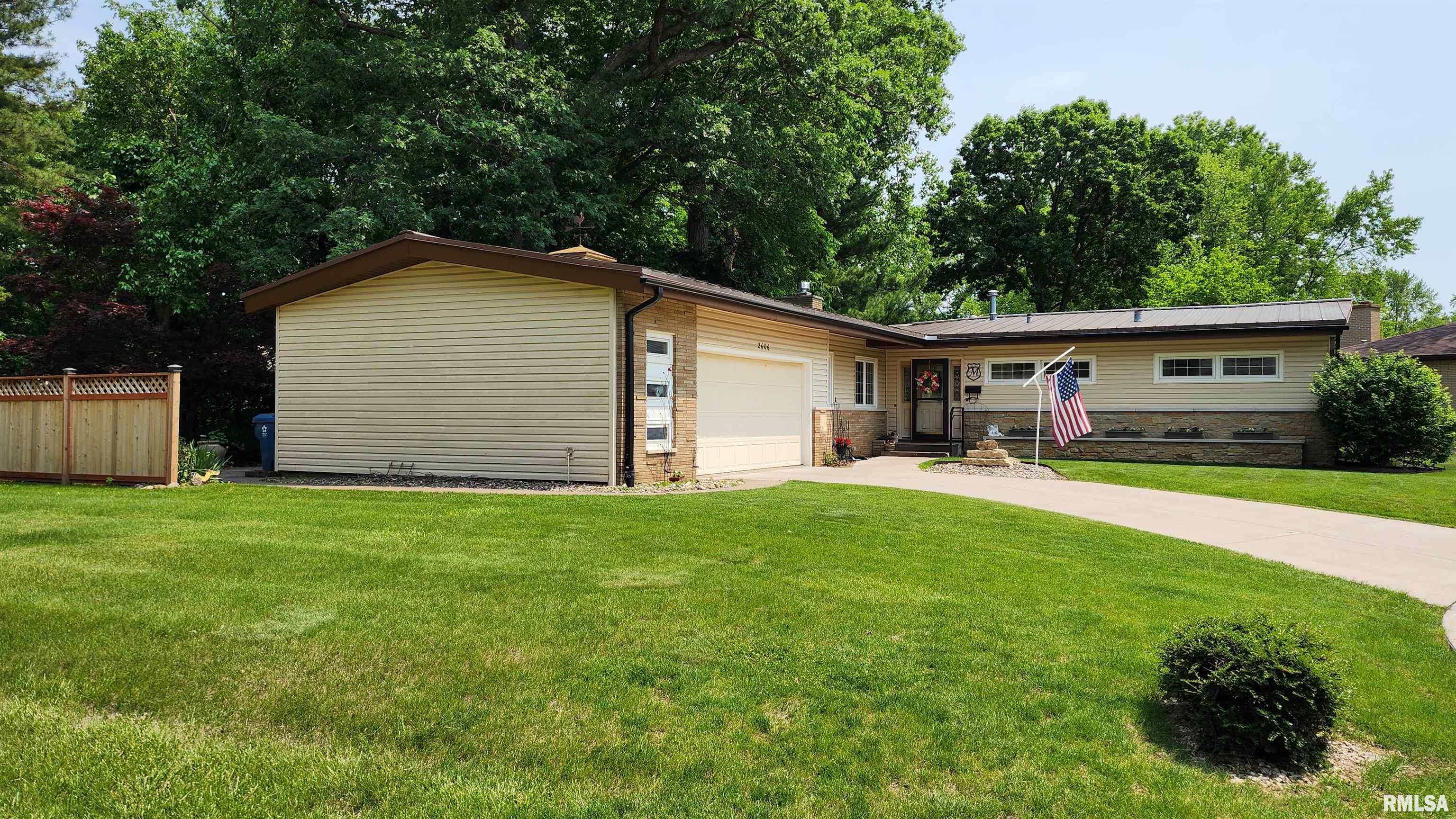 2606 4th Street Court, East Moline, Illinois image 3