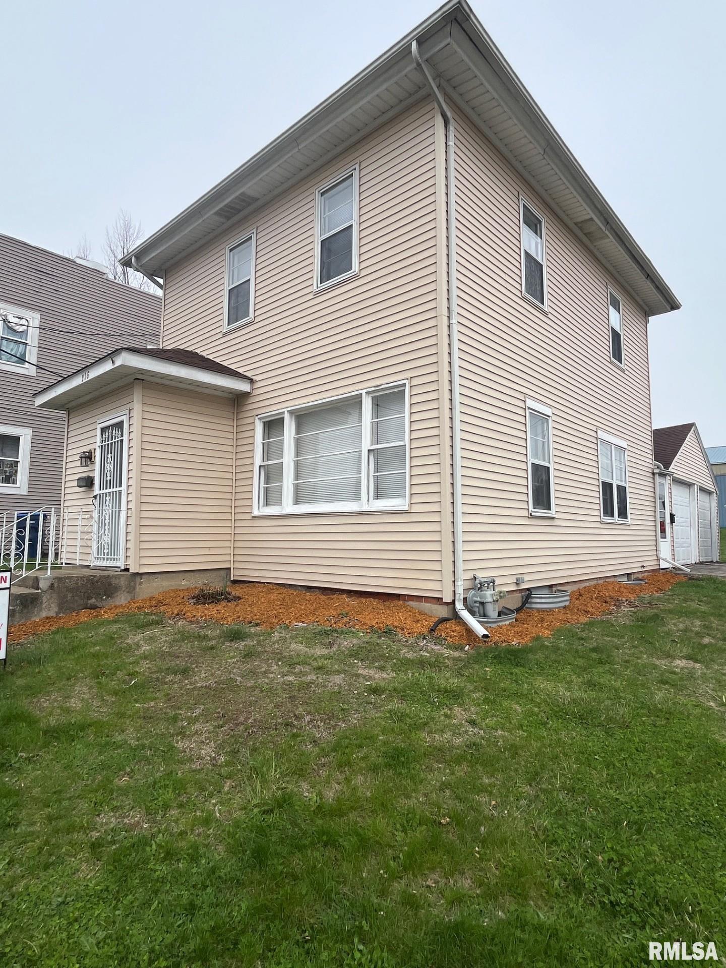 216 E 2nd Street, Kewanee, Illinois image 3