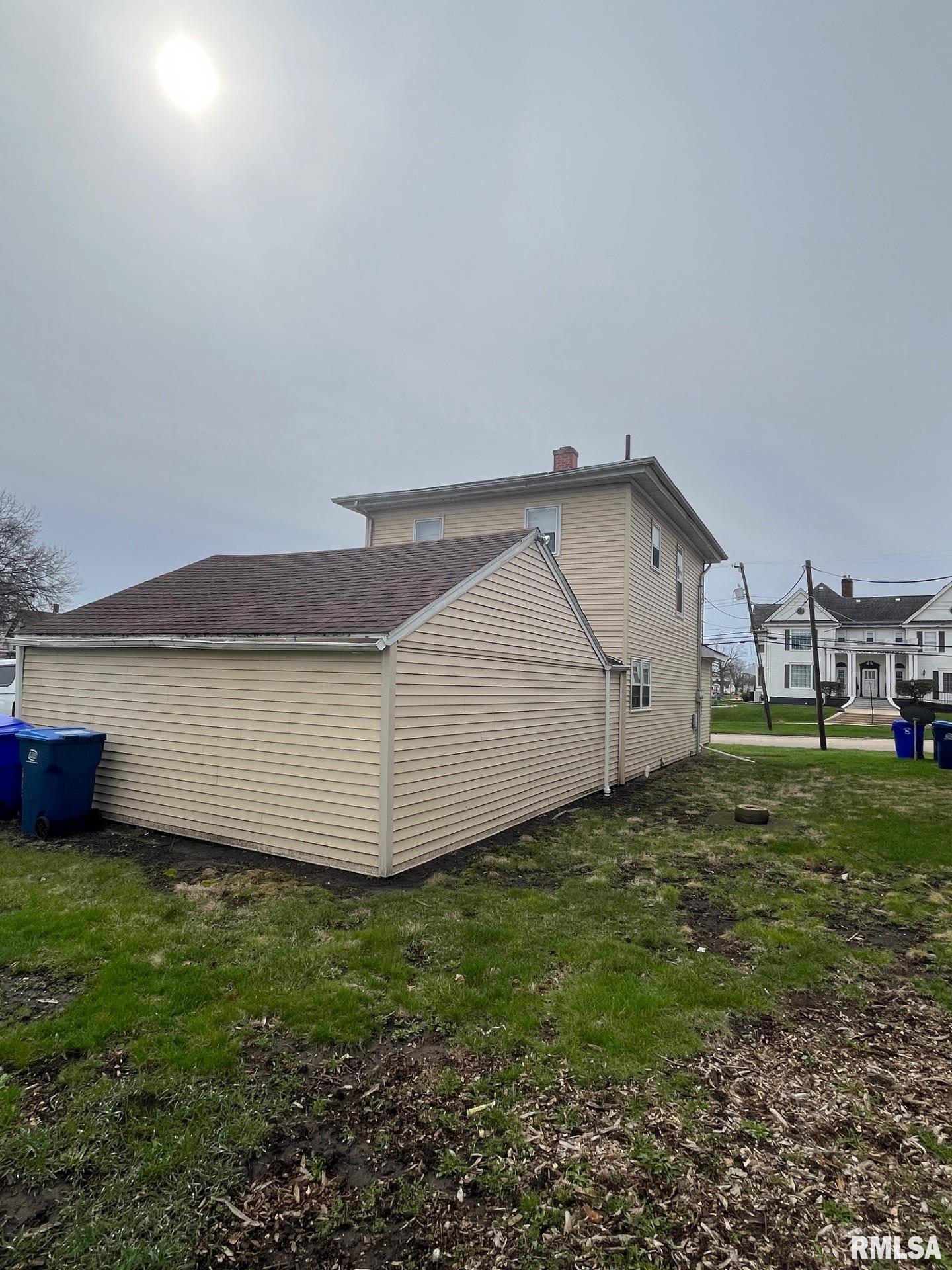 216 E 2nd Street, Kewanee, Illinois image 5