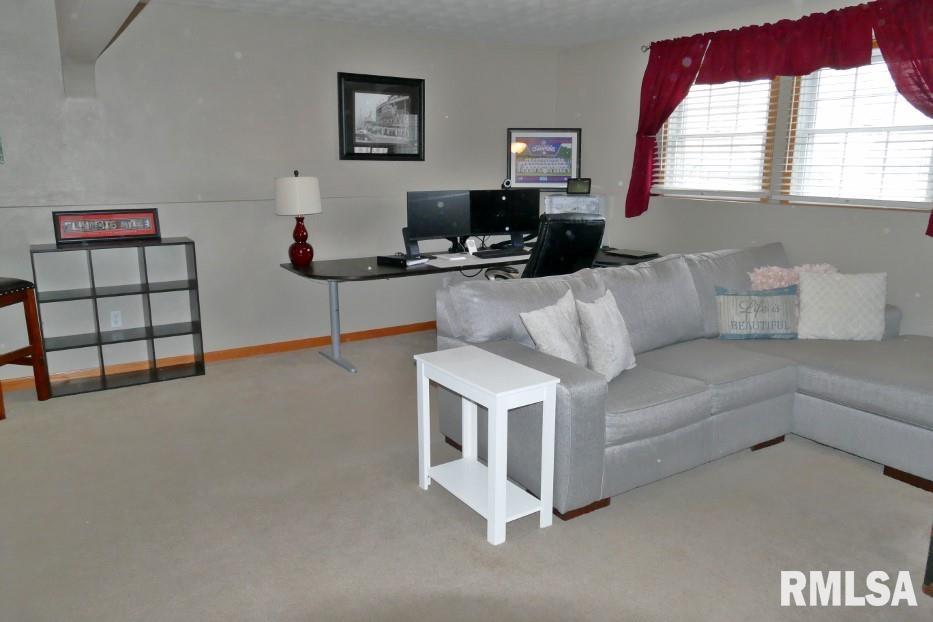 612 Liberty Drive, East Peoria, Illinois image 30
