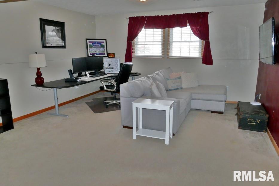 612 Liberty Drive, East Peoria, Illinois image 31