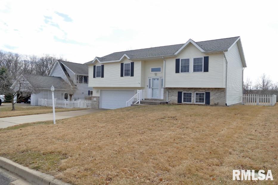 612 Liberty Drive, East Peoria, Illinois image 2