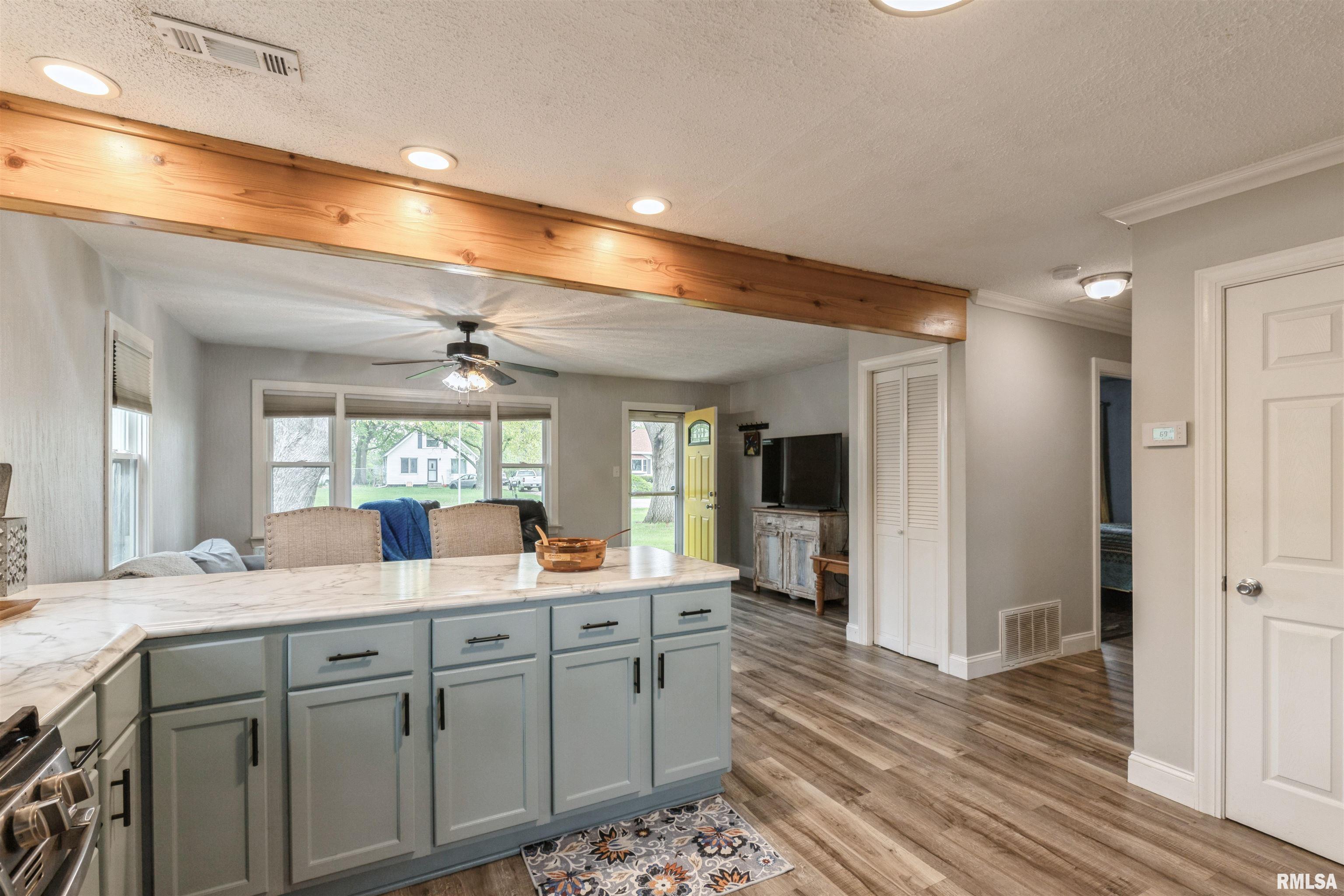 3802 6th Avenue, East Moline, Illinois image 18