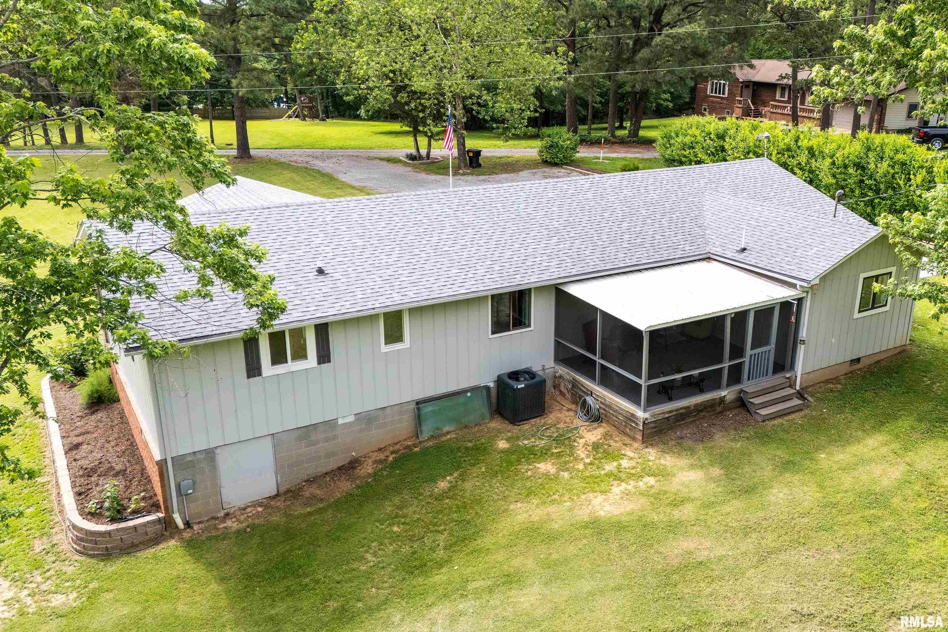 180 Pinehill Lane, Harrisburg, Illinois image 5
