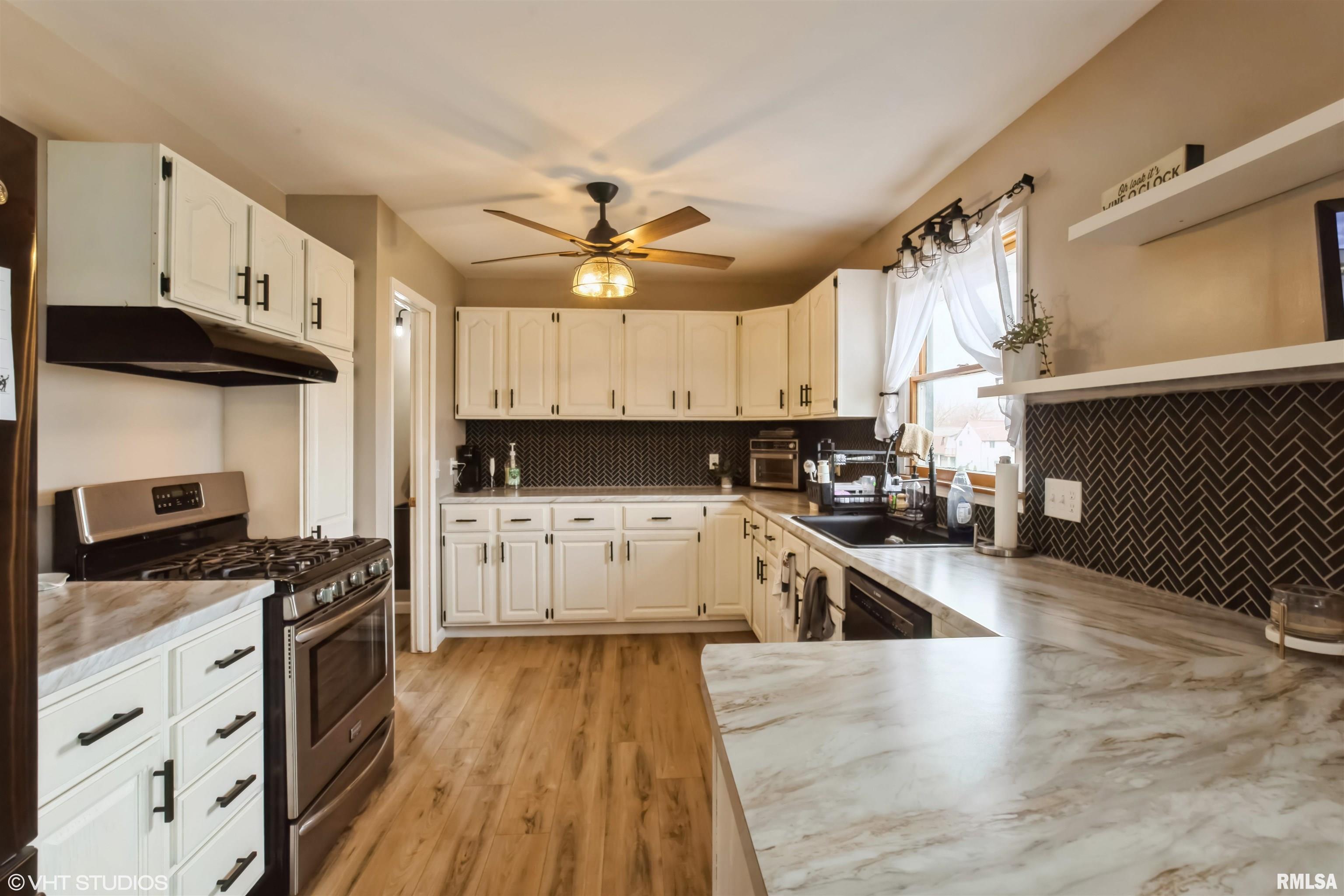1007 N Bluff Street, Albany, Illinois image 14
