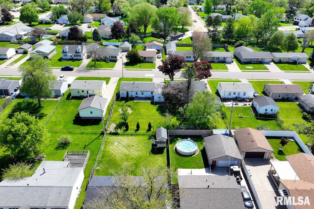 1026 N 12th Street, Clinton, Iowa image 19