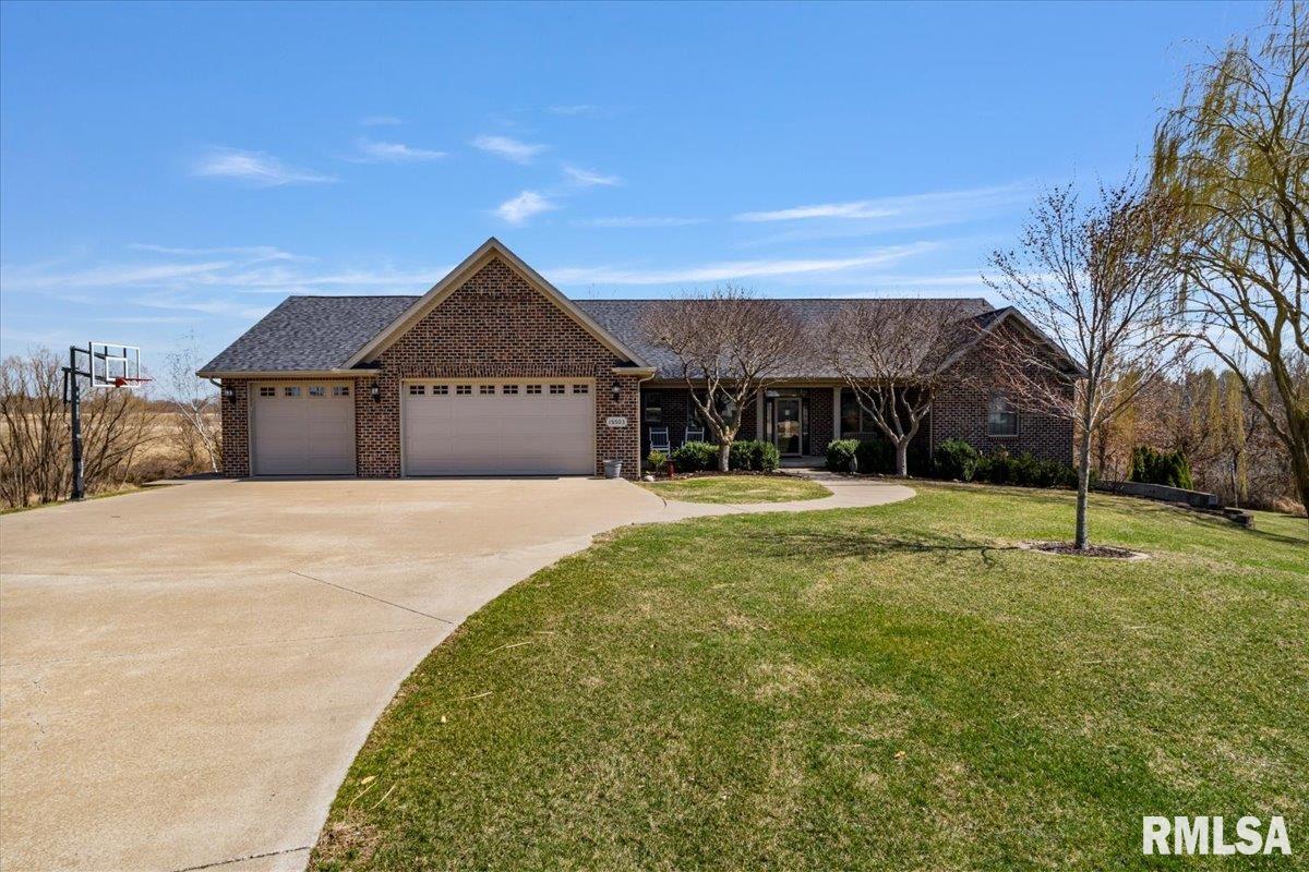 15503 108th Avenue Place, Davenport, Iowa image 2