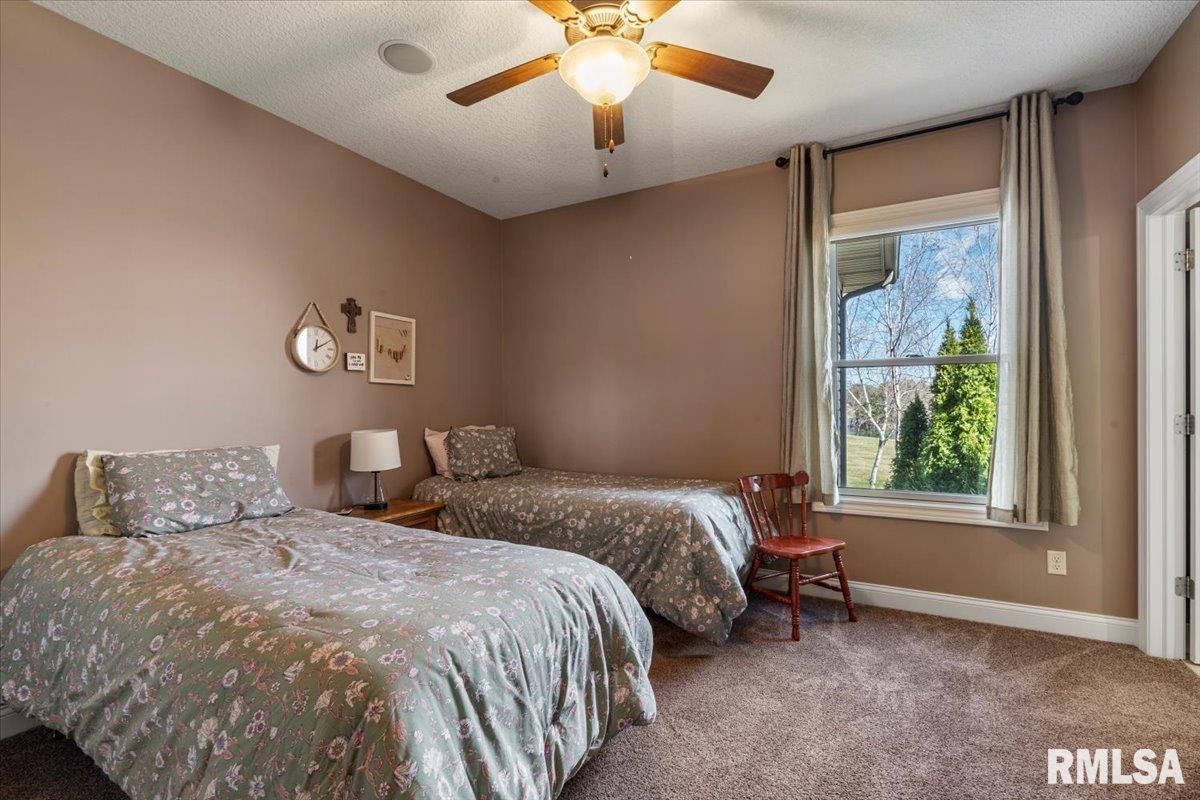 15503 108th Avenue Place, Davenport, Iowa image 37