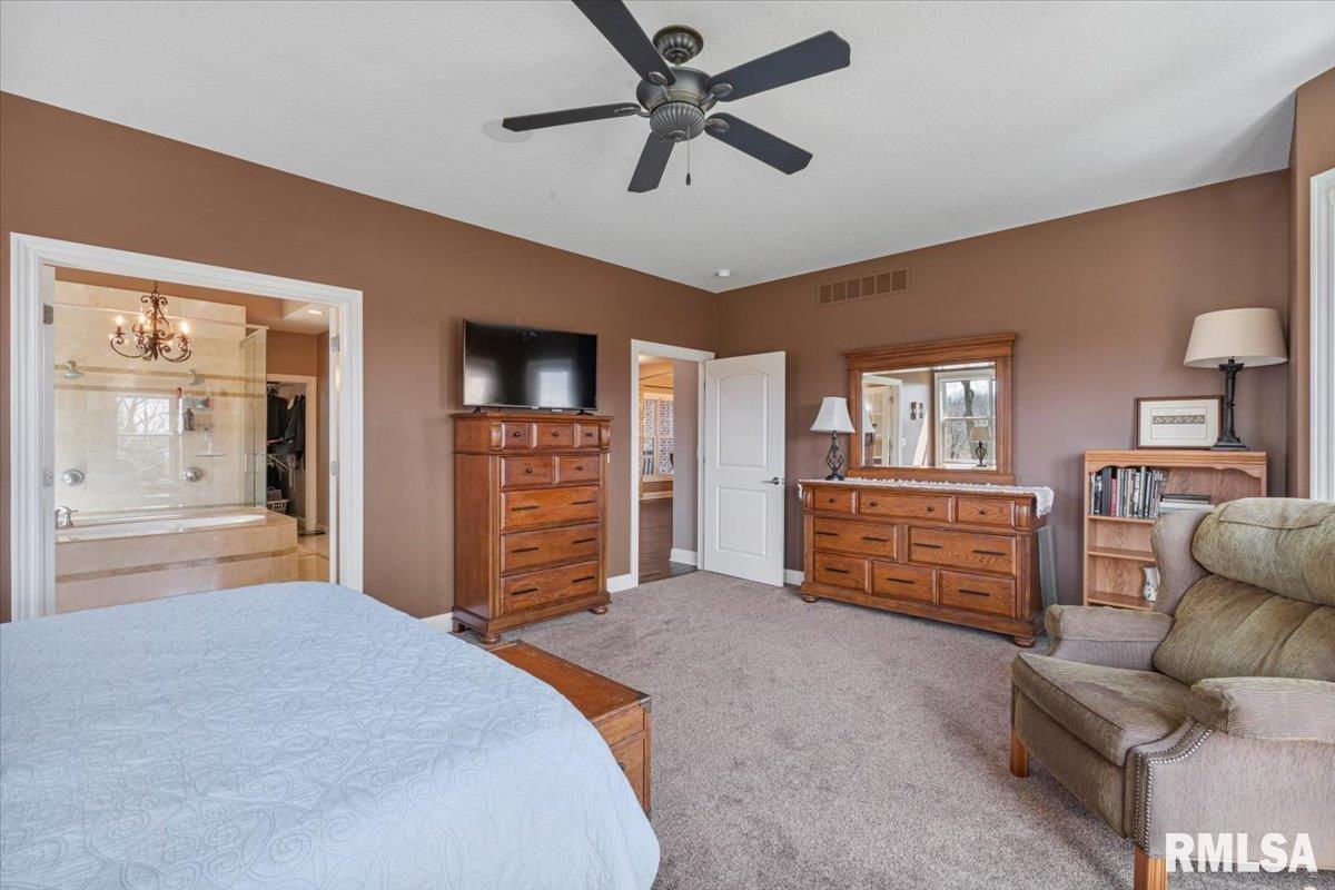 15503 108th Avenue Place, Davenport, Iowa image 32