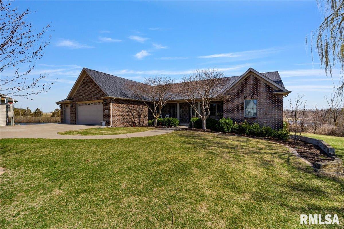 15503 108th Avenue Place, Davenport, Iowa image 3