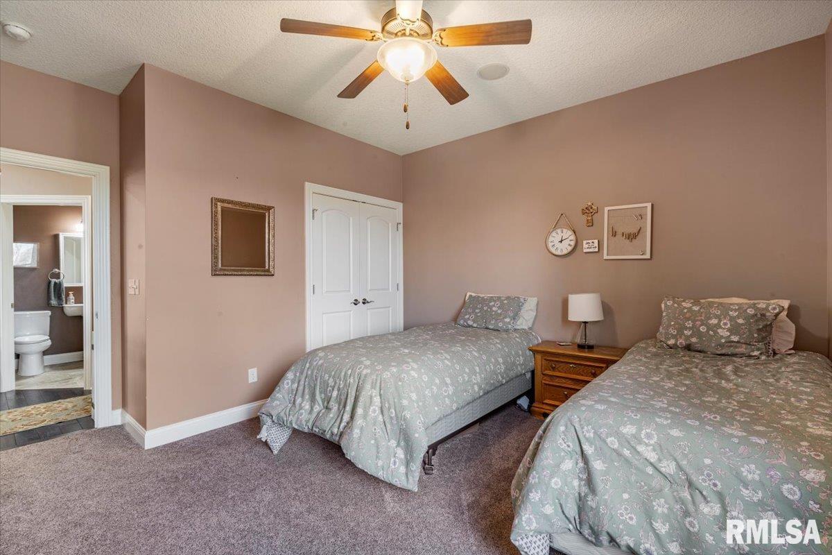 15503 108th Avenue Place, Davenport, Iowa image 38