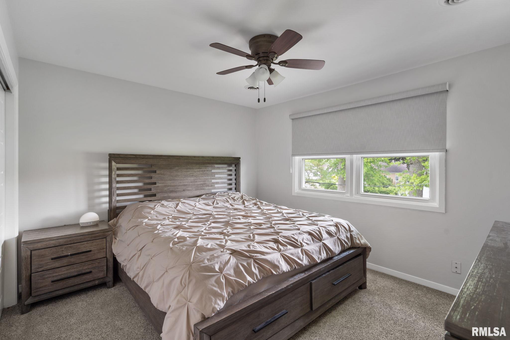 9 Sunset Circle, Bettendorf, Iowa image 25