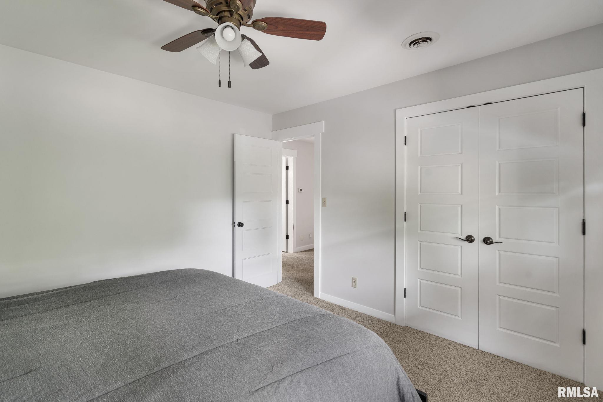 9 Sunset Circle, Bettendorf, Iowa image 28