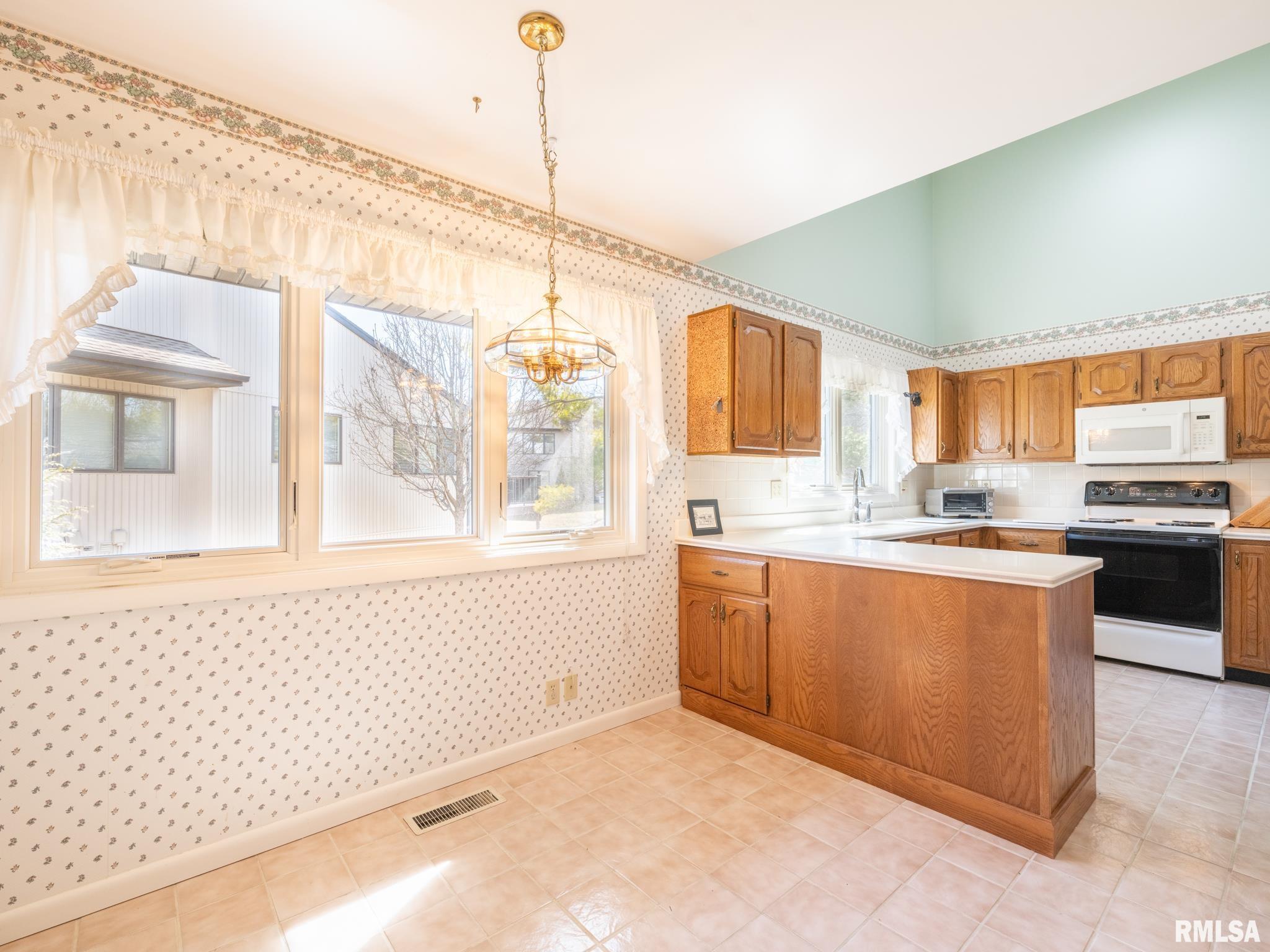 7619 N Melissa Lane, Peoria, Illinois image 13