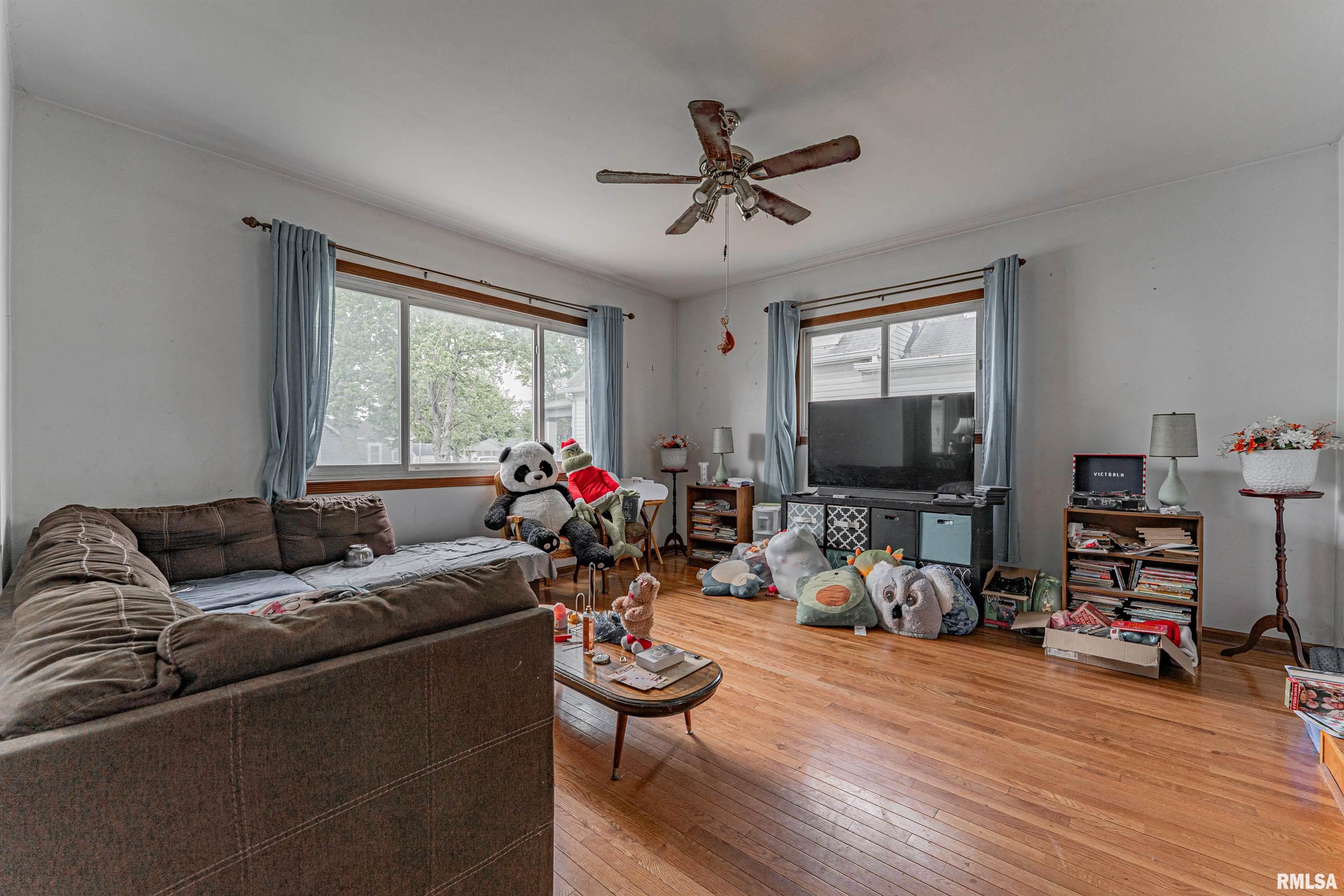 808 4th Street, Lincoln, Illinois image 5