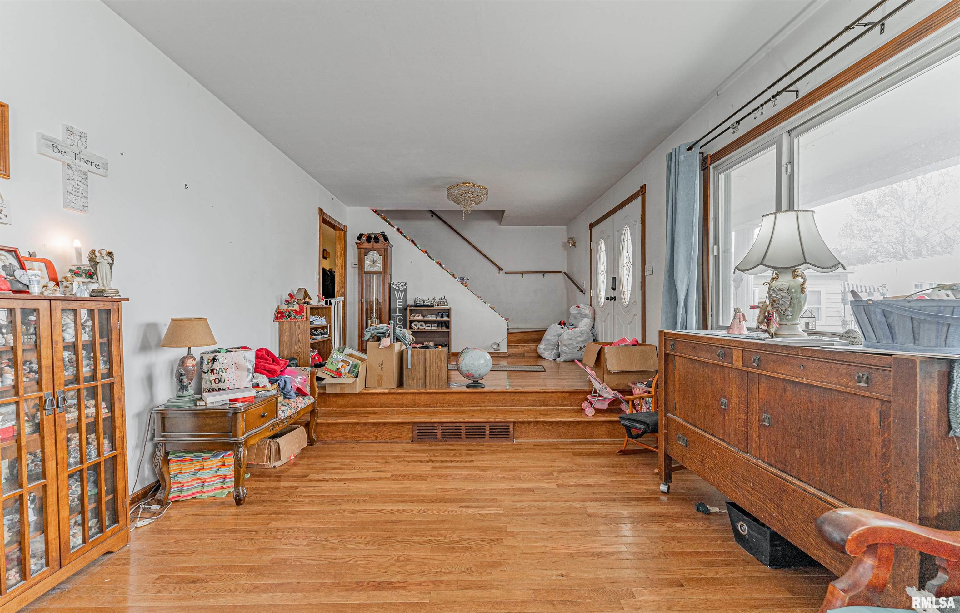 808 4th Street, Lincoln, Illinois image 3