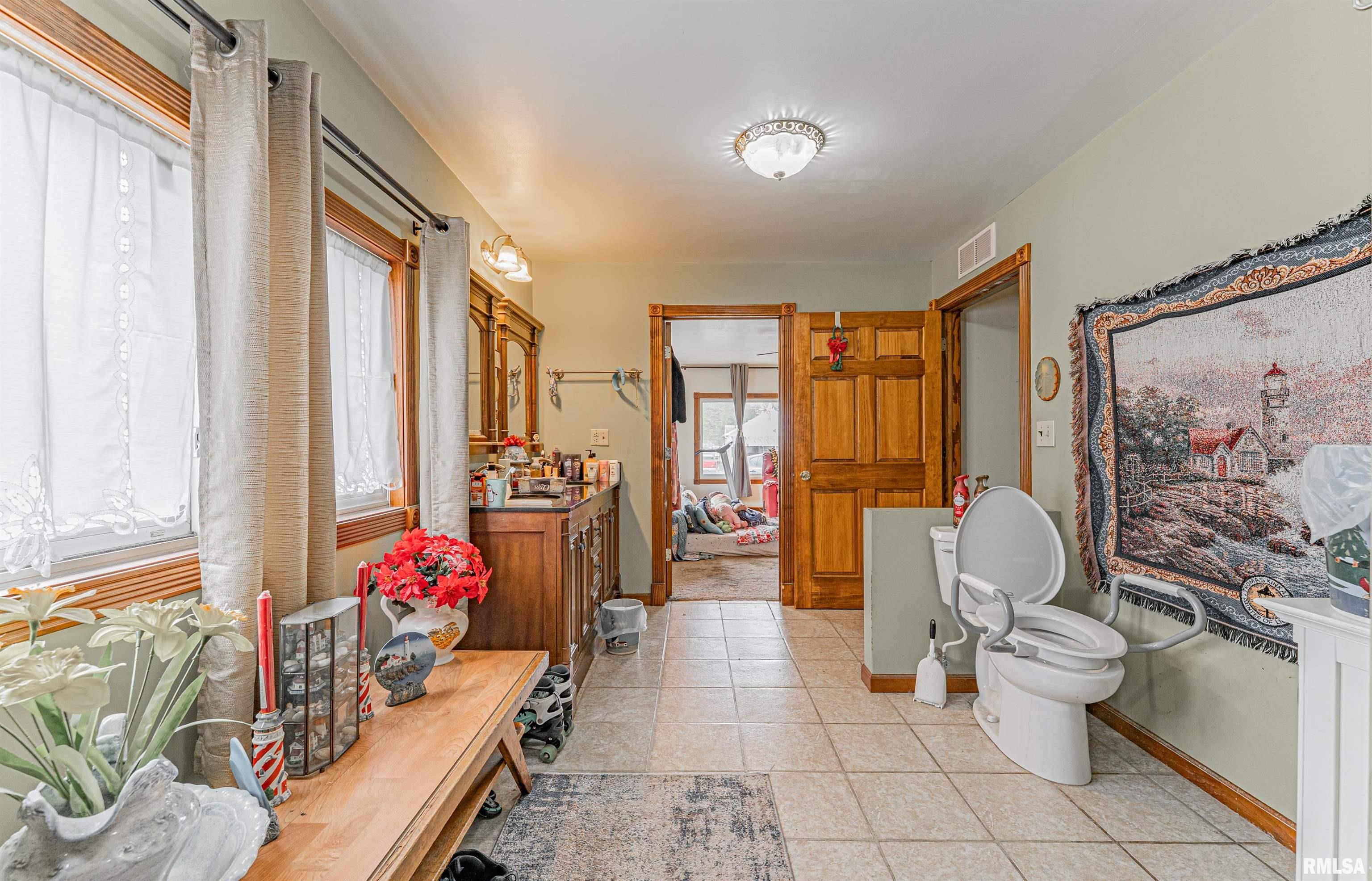 808 4th Street, Lincoln, Illinois image 18