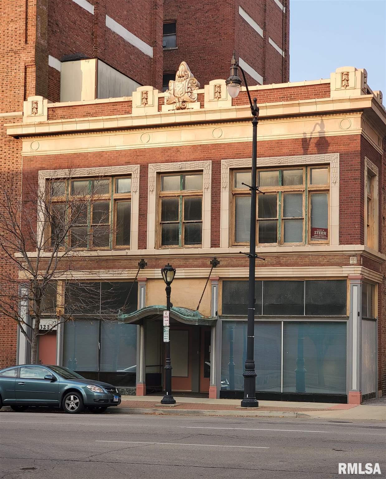 Photo 1 of 13 — 321 1/2 S 6TH Street E & W Suites, Springfield, IL 62701