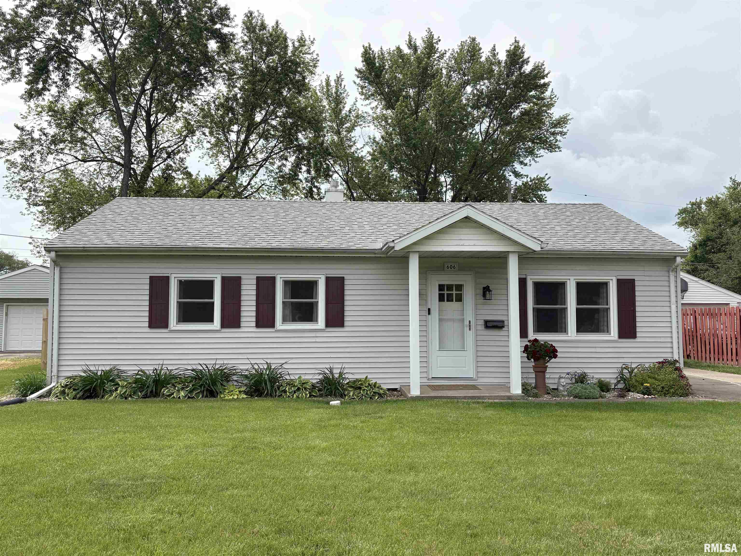 606 Lasalle Boulevard, Marquette Heights, Illinois image 3
