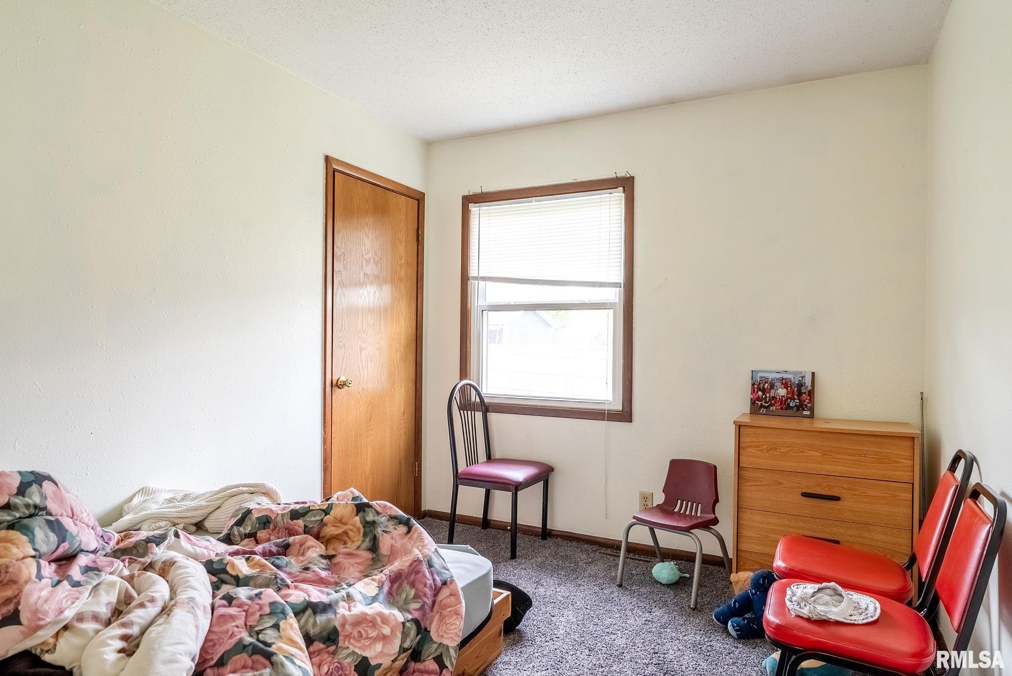 325 W 64th Street, Davenport, Iowa image 8