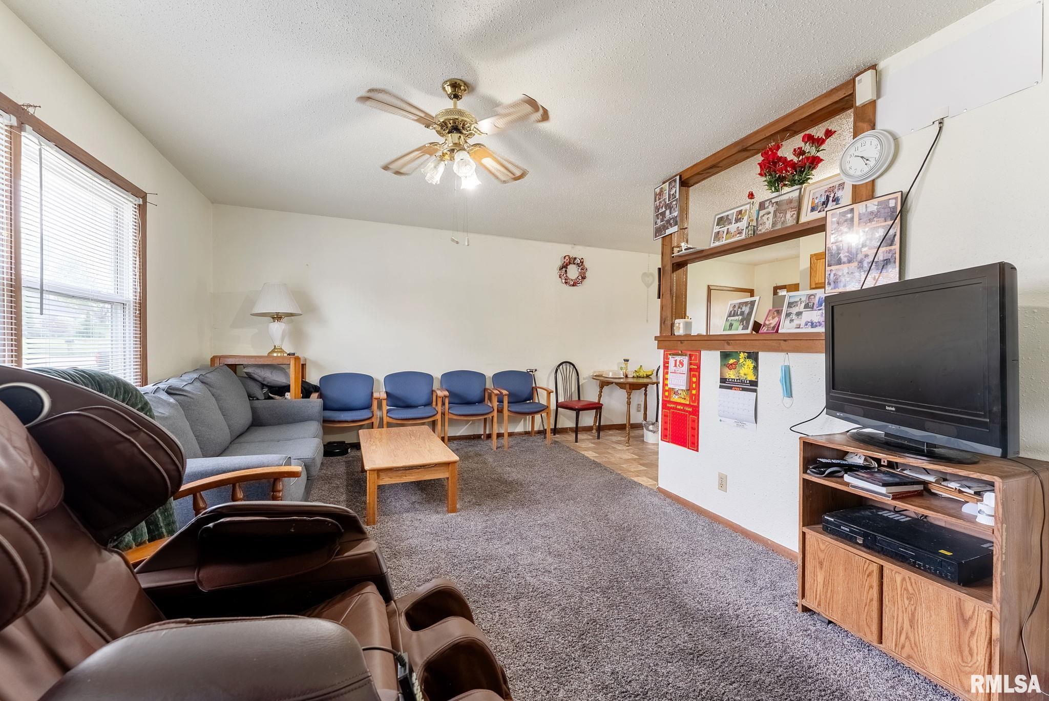 325 W 64th Street, Davenport, Iowa image 3