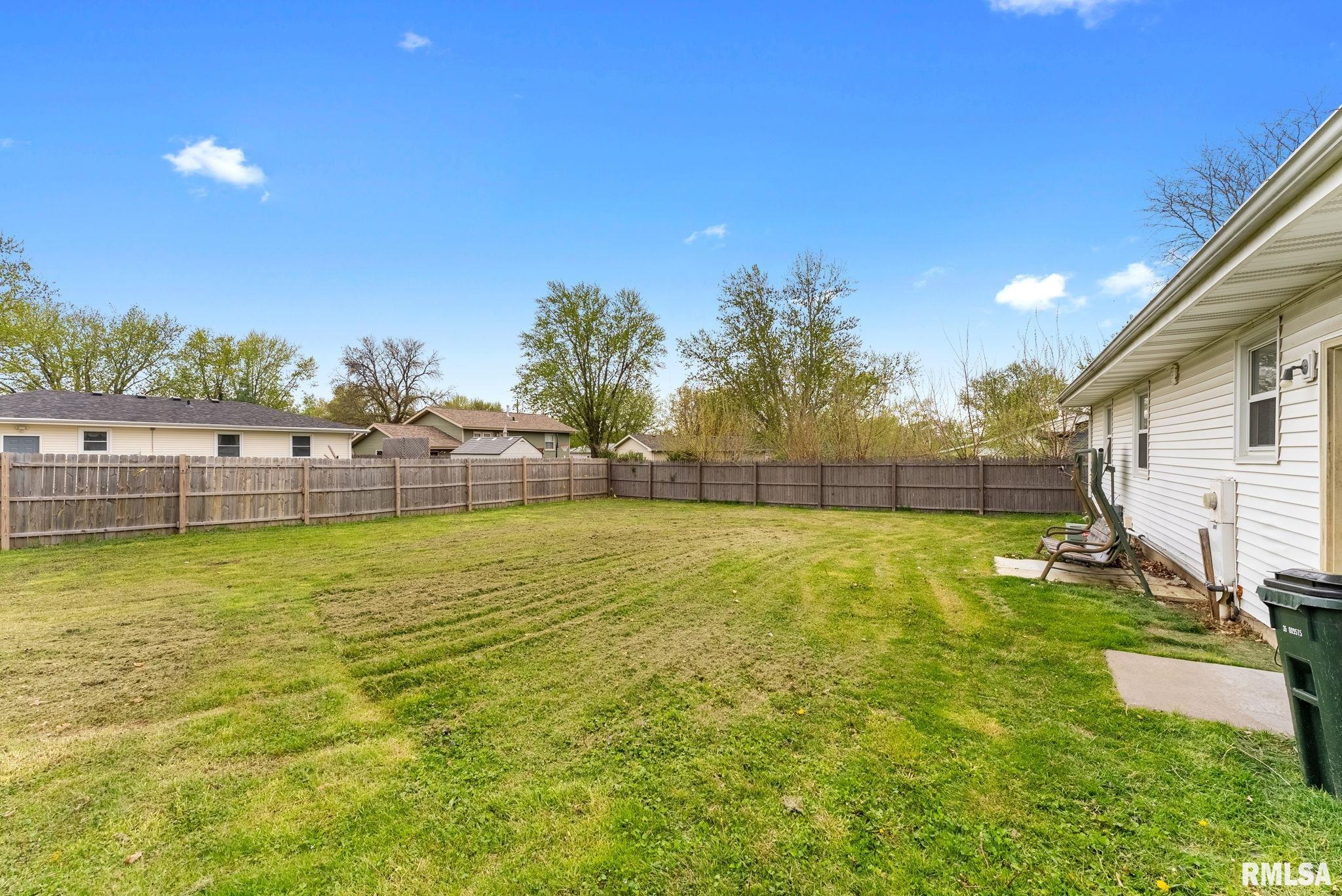325 W 64th Street, Davenport, Iowa image 17