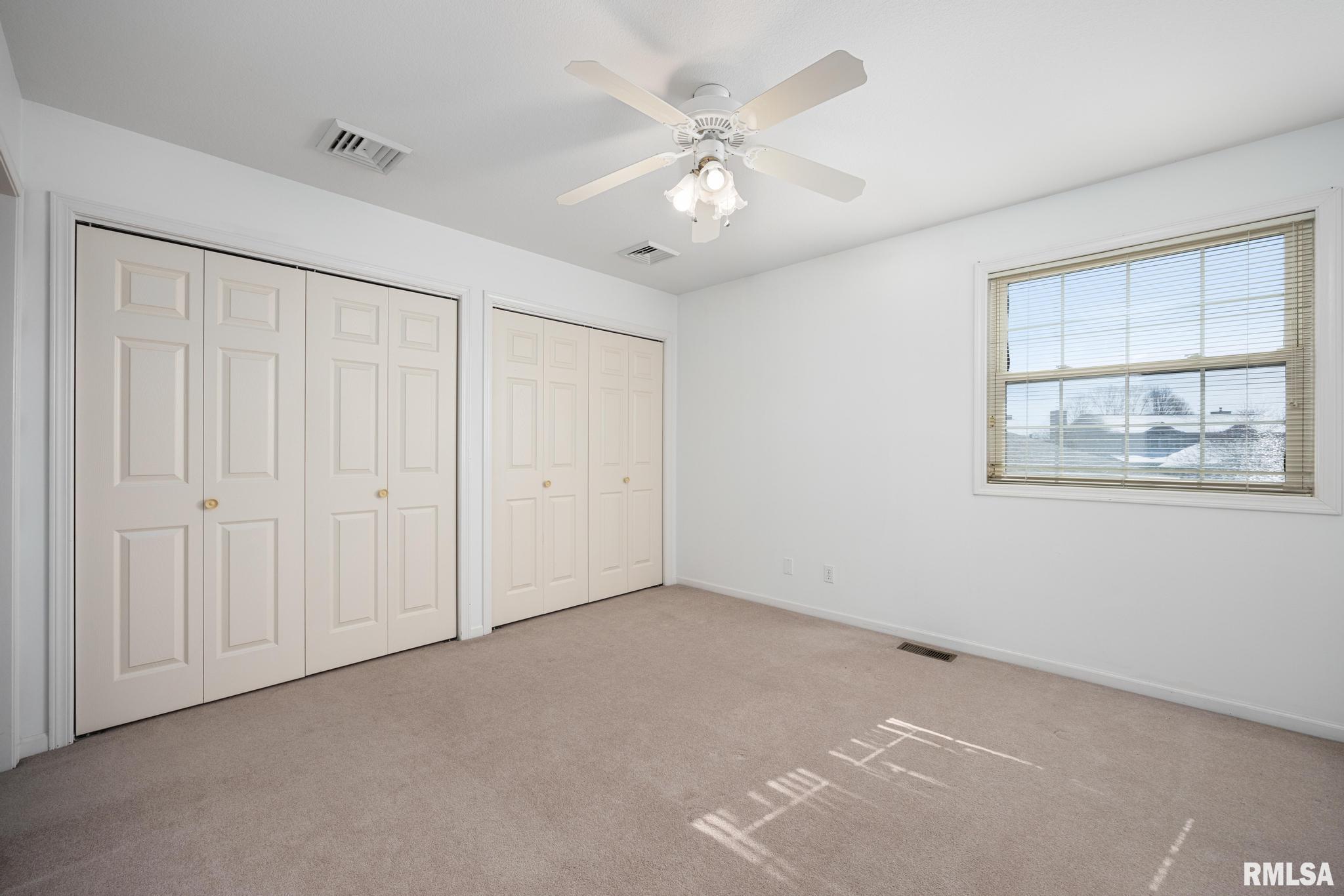 6811 N Woodbrook Court, Peoria, Illinois image 15