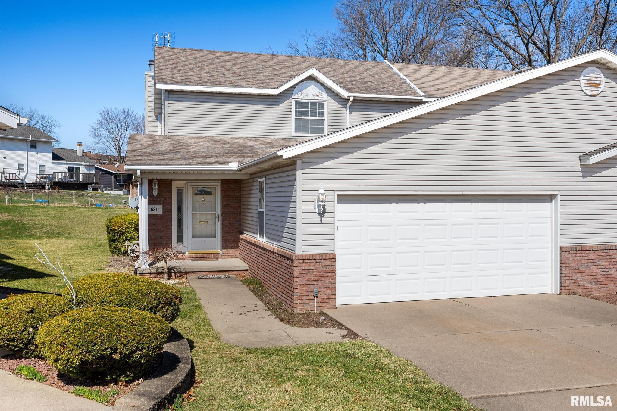 6811 N Woodbrook Court, Peoria, Illinois image 1