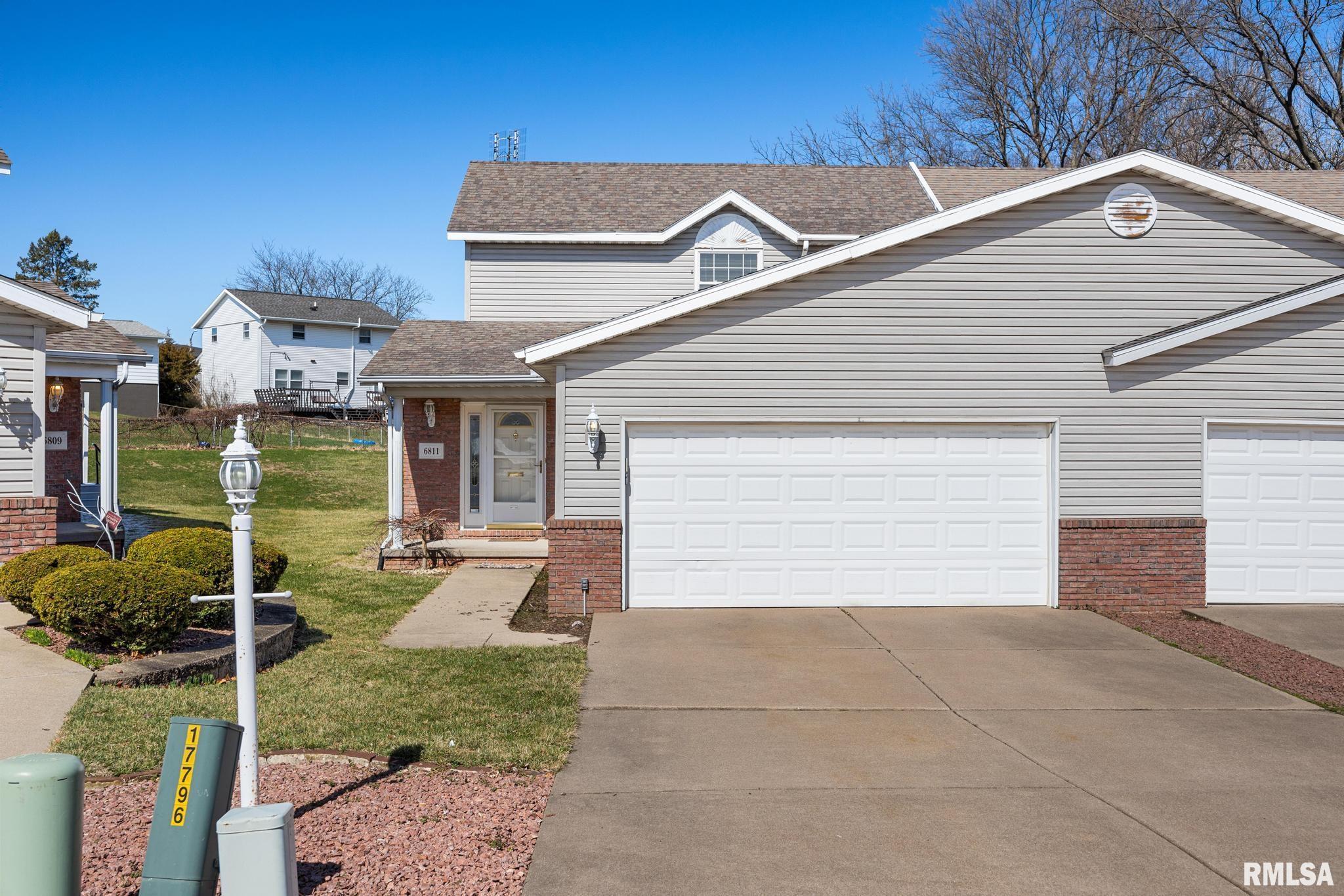 6811 N Woodbrook Court, Peoria, Illinois image 2