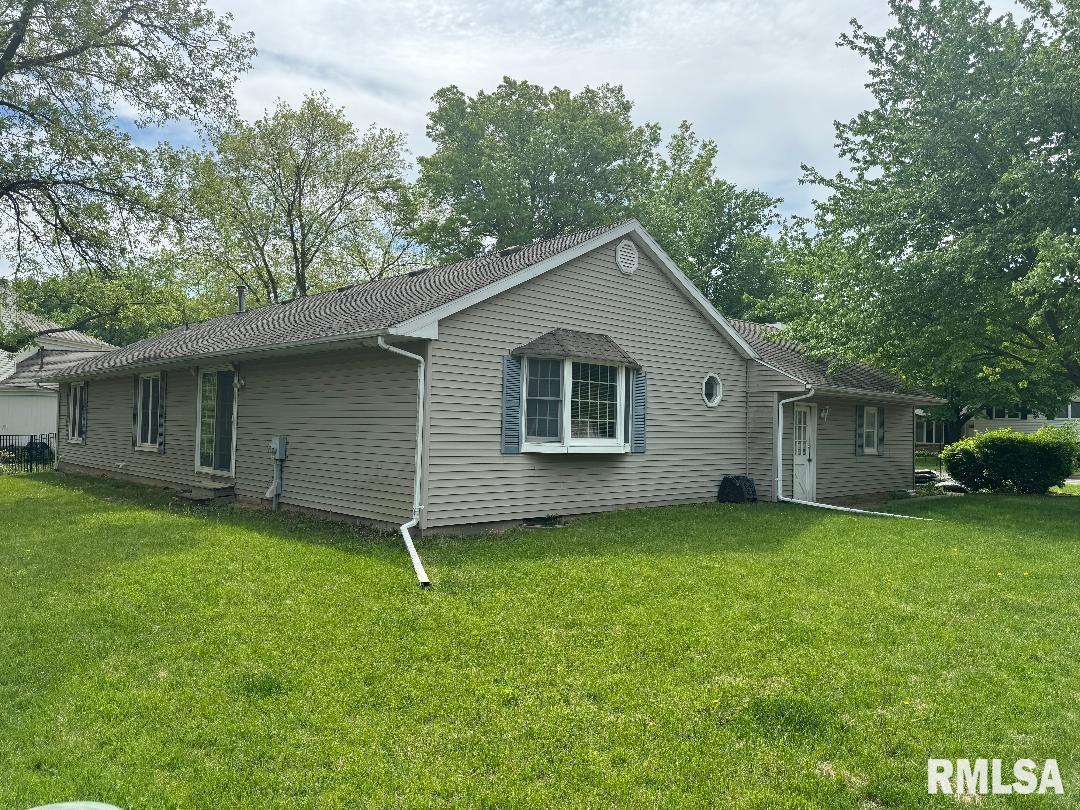 1635 W Country Oaks Court, Dunlap, Illinois image 2