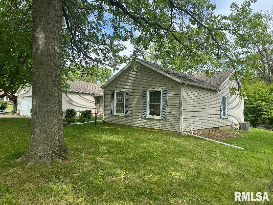 1635 W Country Oaks Court, Dunlap, Illinois image 3