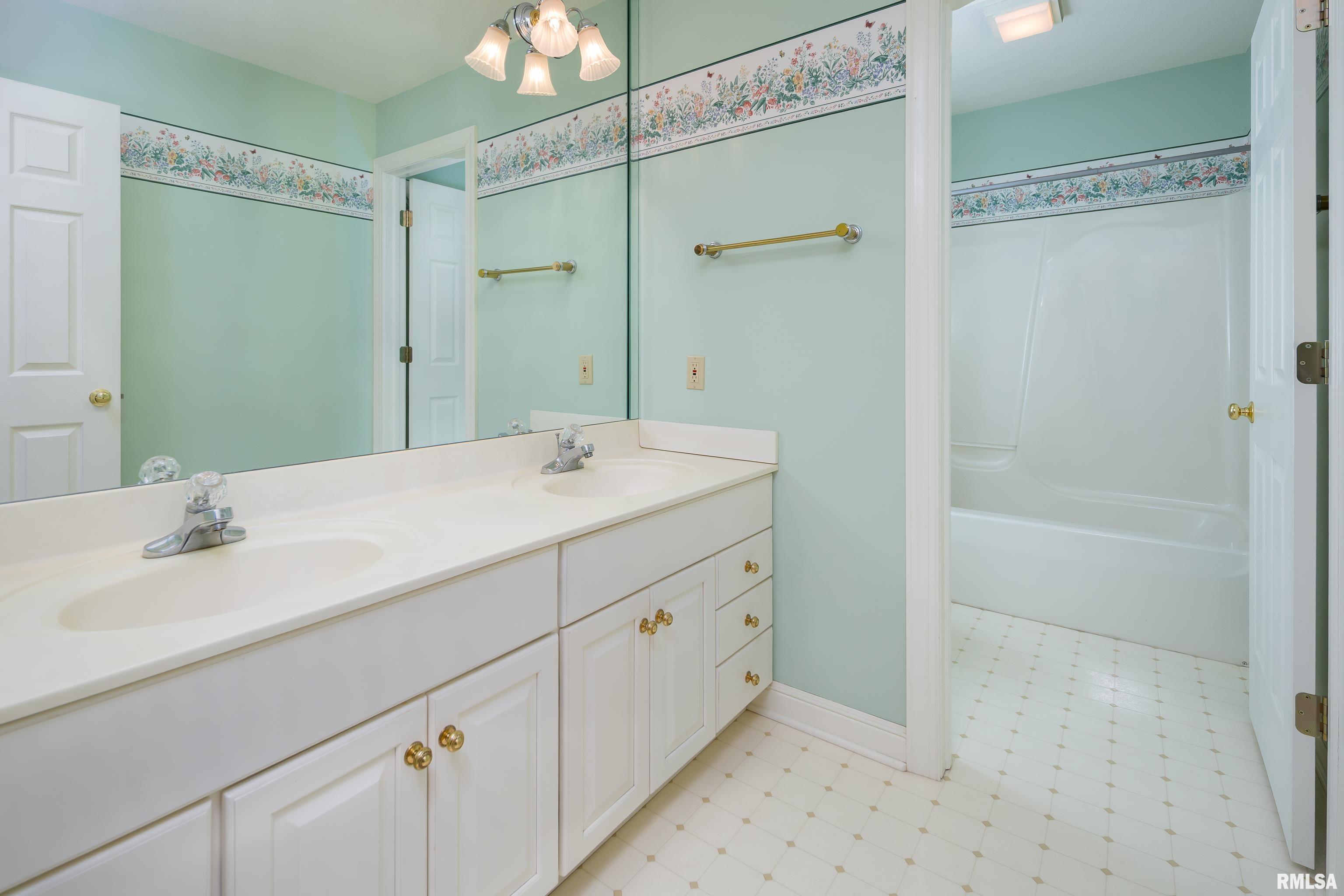 2 S Shore Lane, Rapids City, Illinois image 38