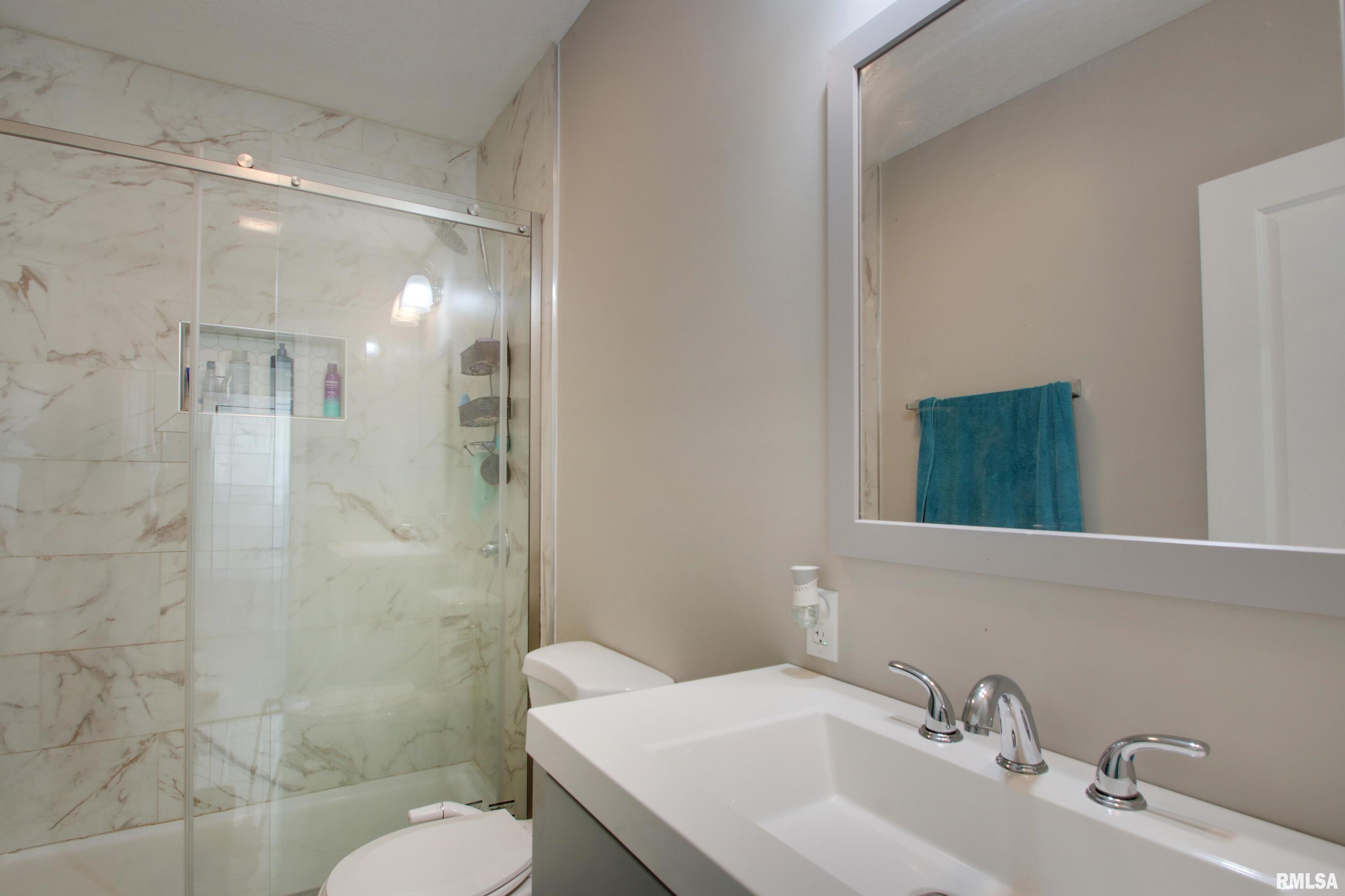 801 S 22nd Street, Quincy, Illinois image 11