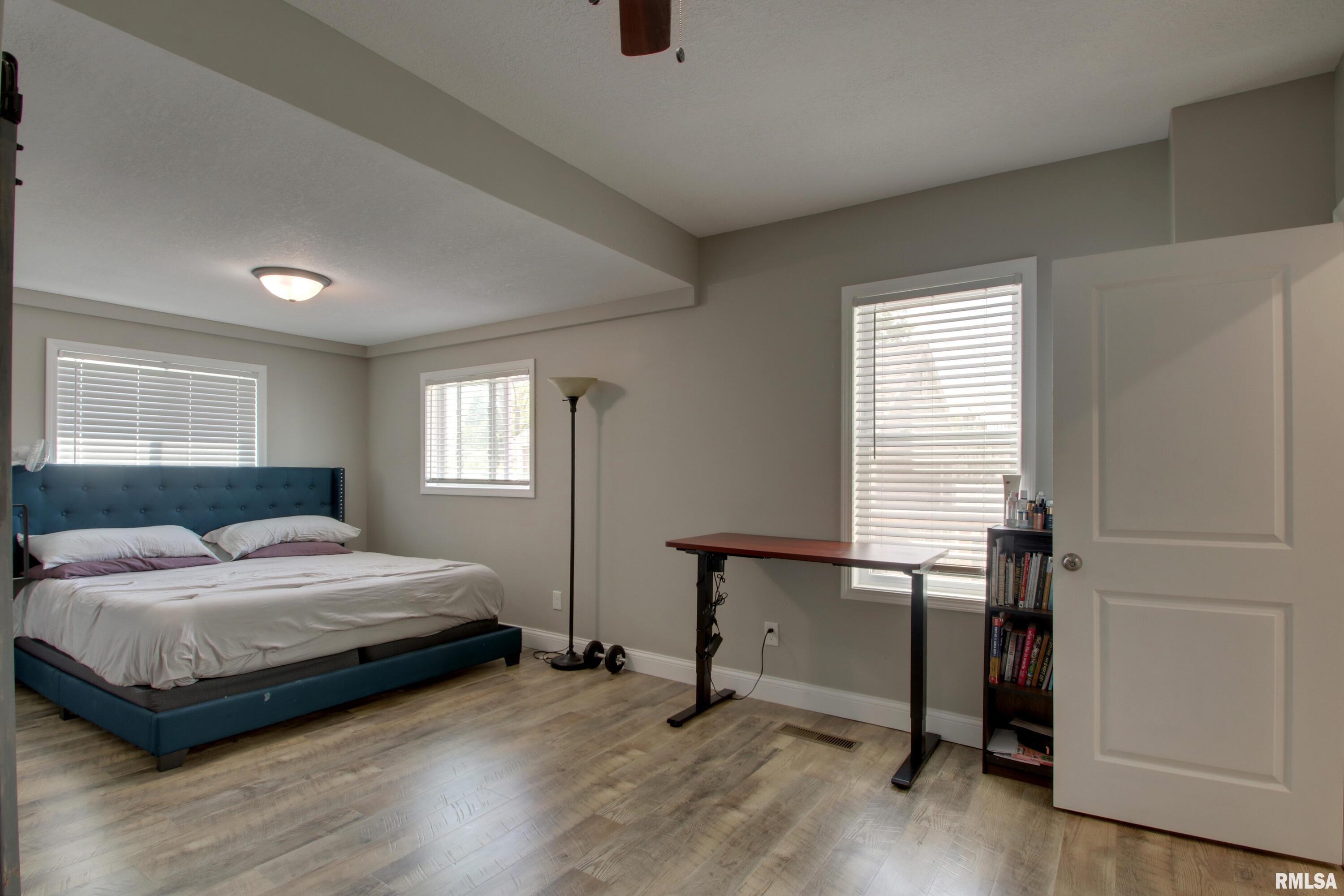 801 S 22nd Street, Quincy, Illinois image 10