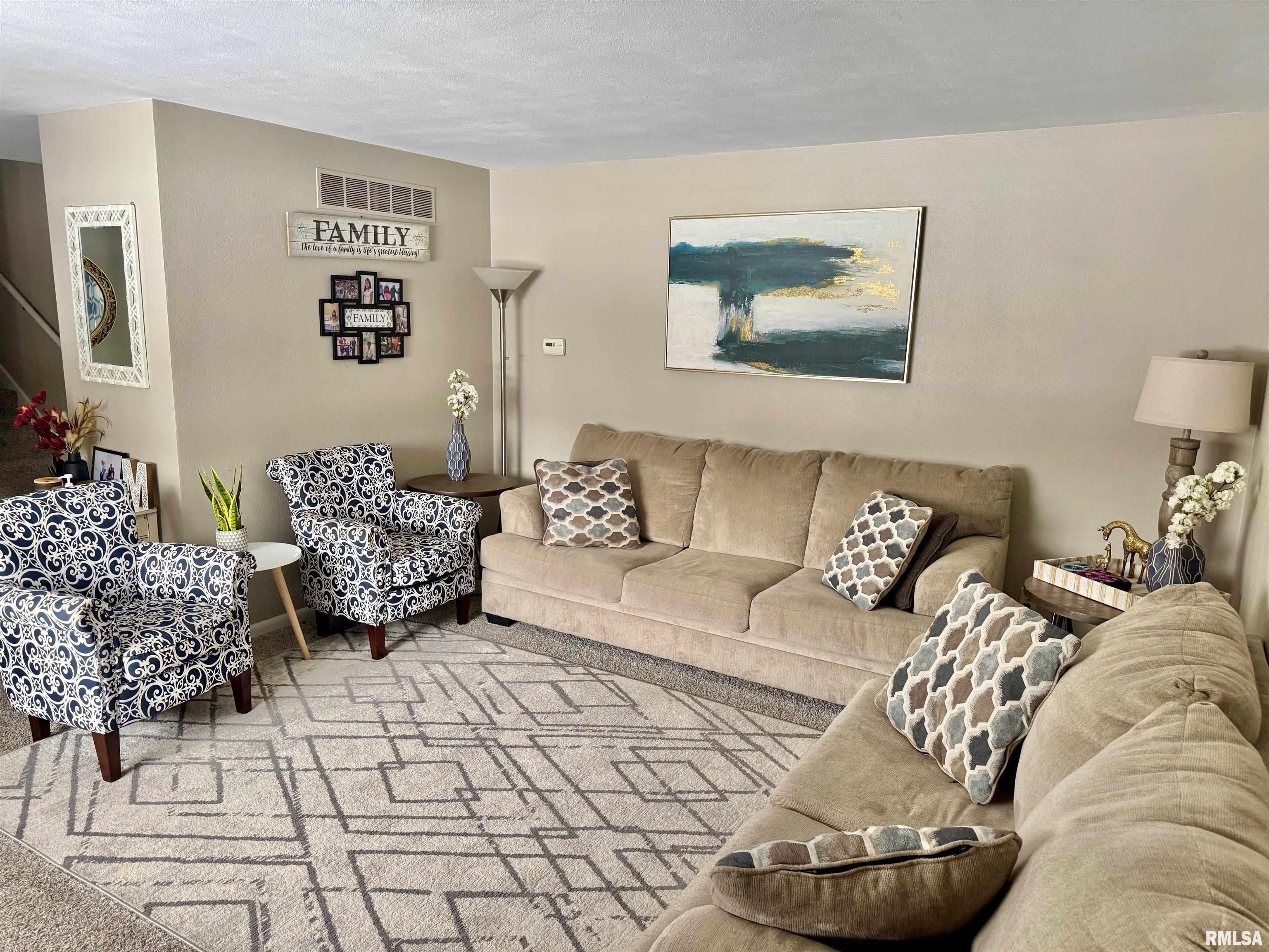 1400 W Wonderview Drive, Dunlap, Illinois image 3