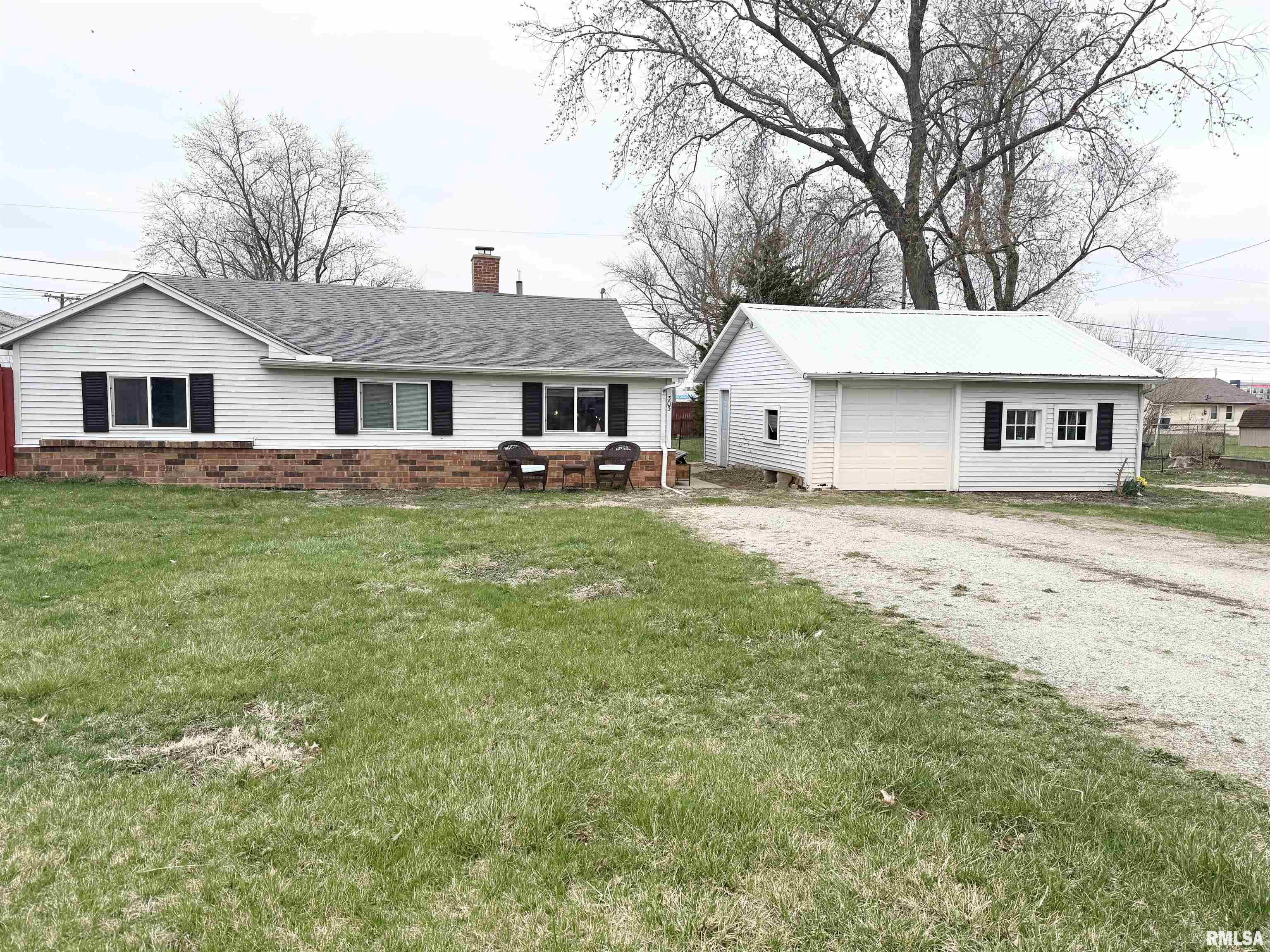 303 Orr Avenue, Pekin, Illinois image 1