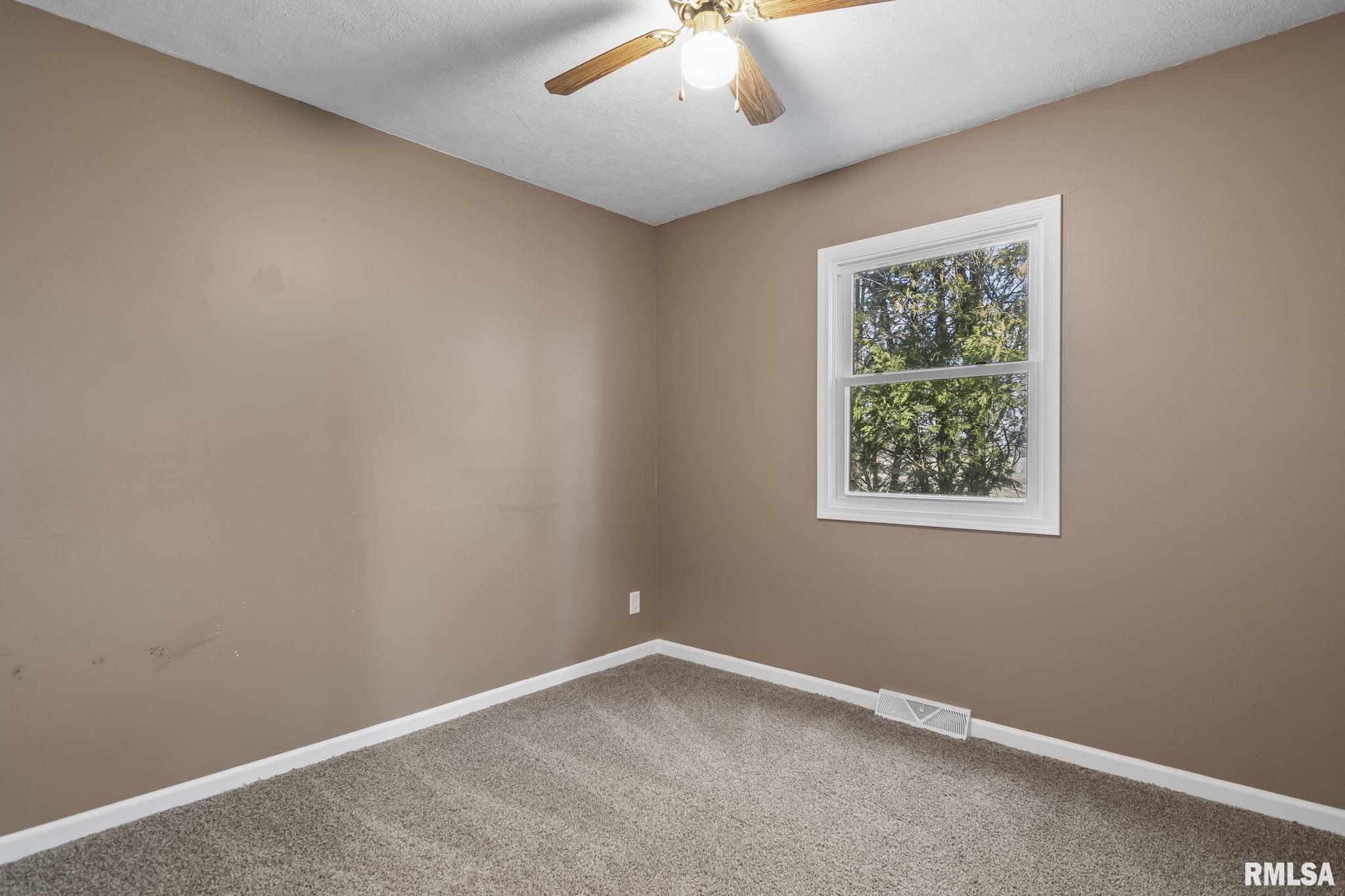 61 Longview Drive, Springfield, Illinois image 24