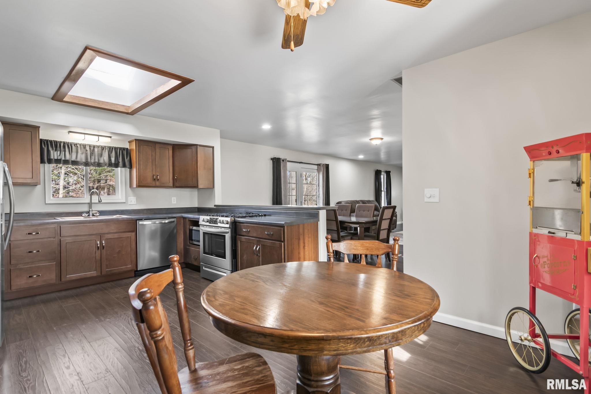61 Longview Drive, Springfield, Illinois image 15