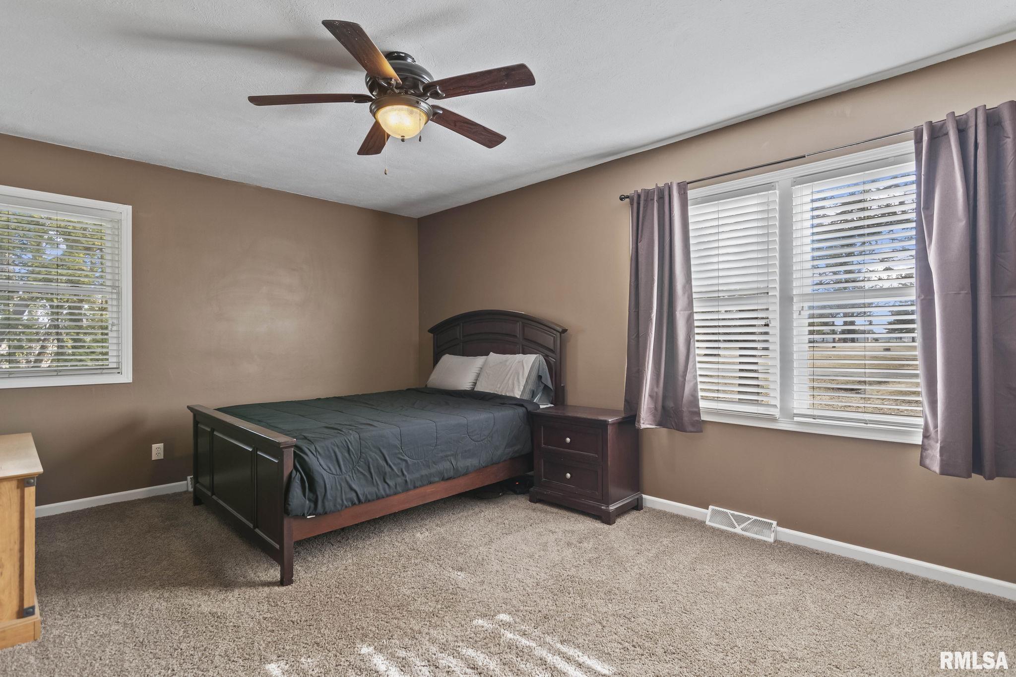 61 Longview Drive, Springfield, Illinois image 17
