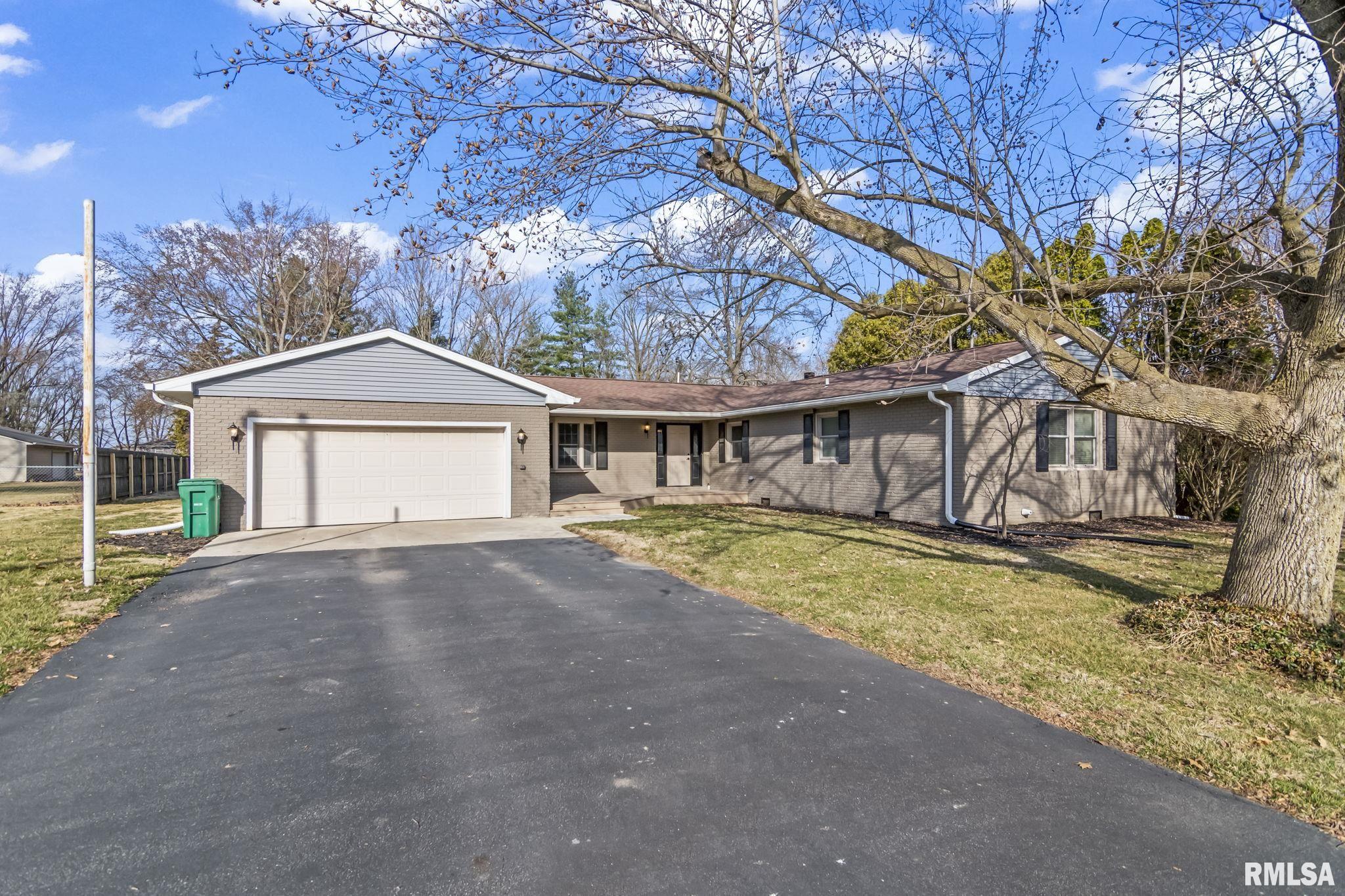 61 Longview Drive, Springfield, Illinois image 1