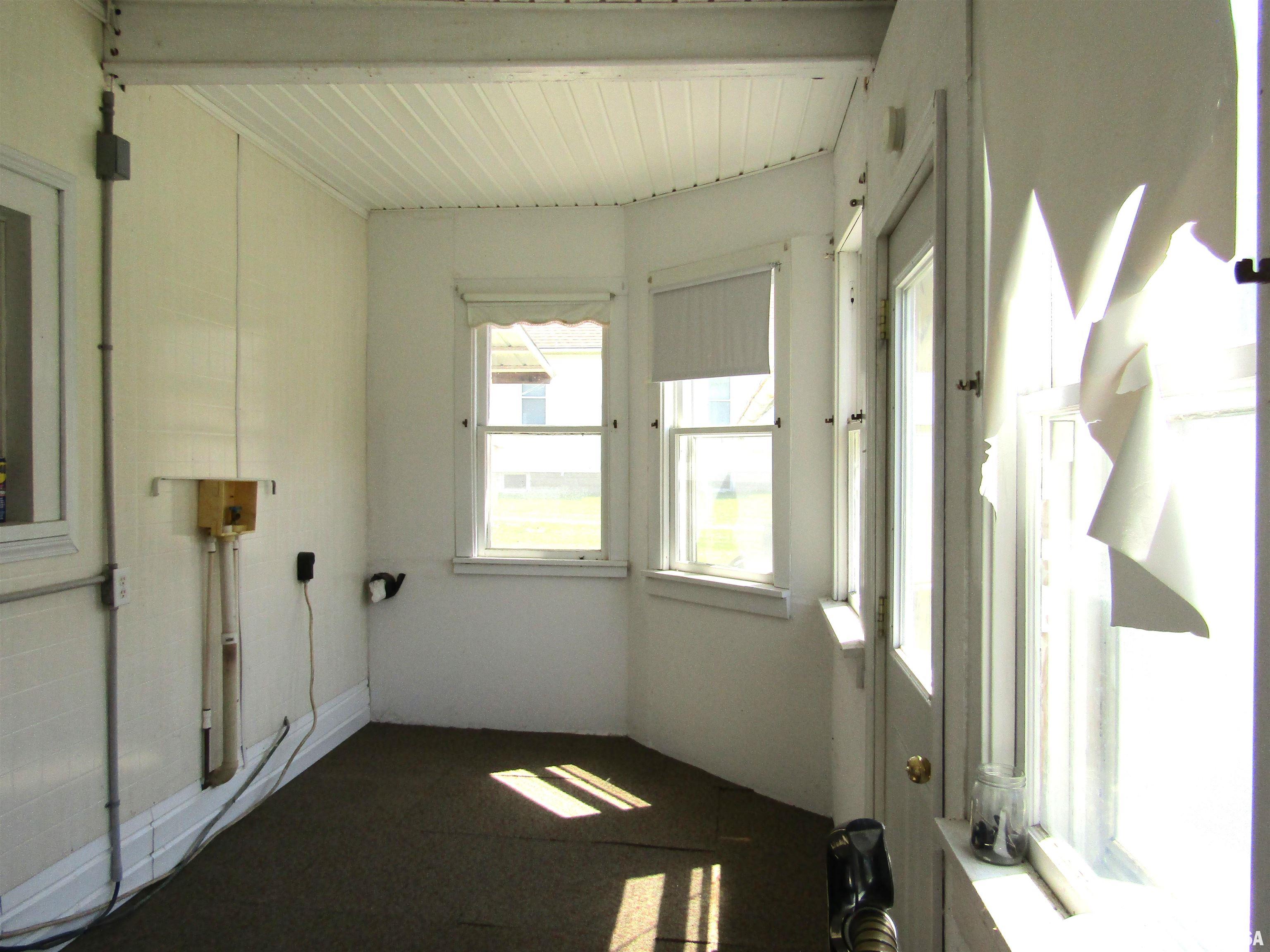 906 E Broadway Street, Astoria, Illinois image 25
